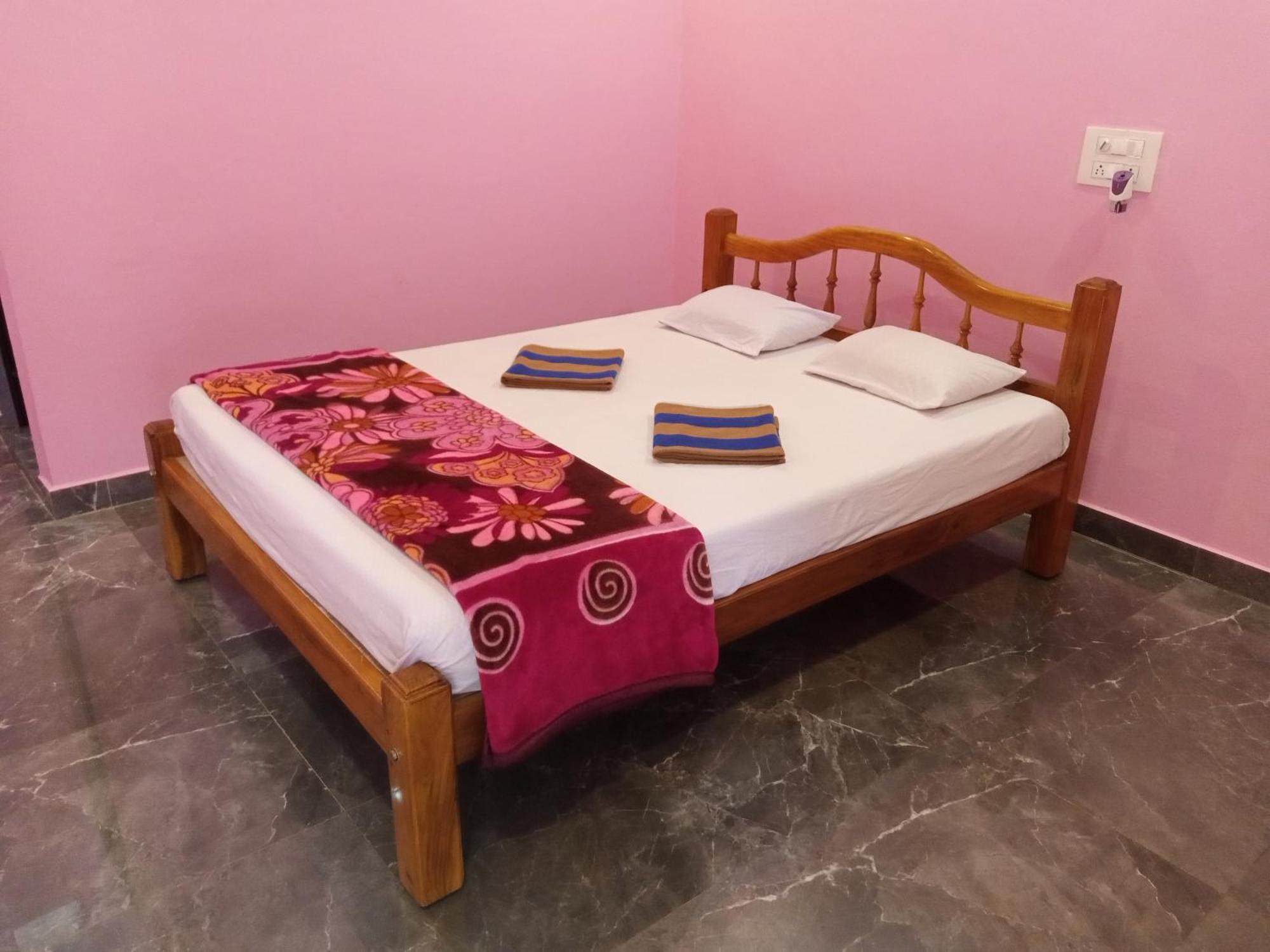 Bluefin Homestay *