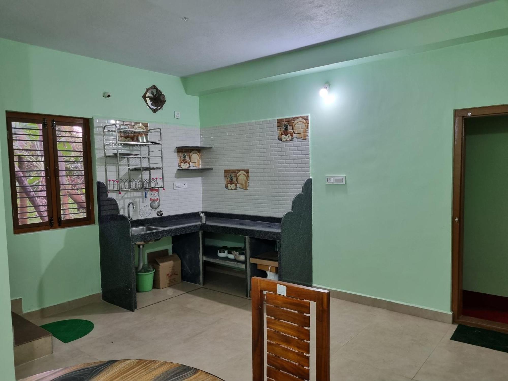Apartment Farm Near Gokarna Bhavikodla With Kitchen *