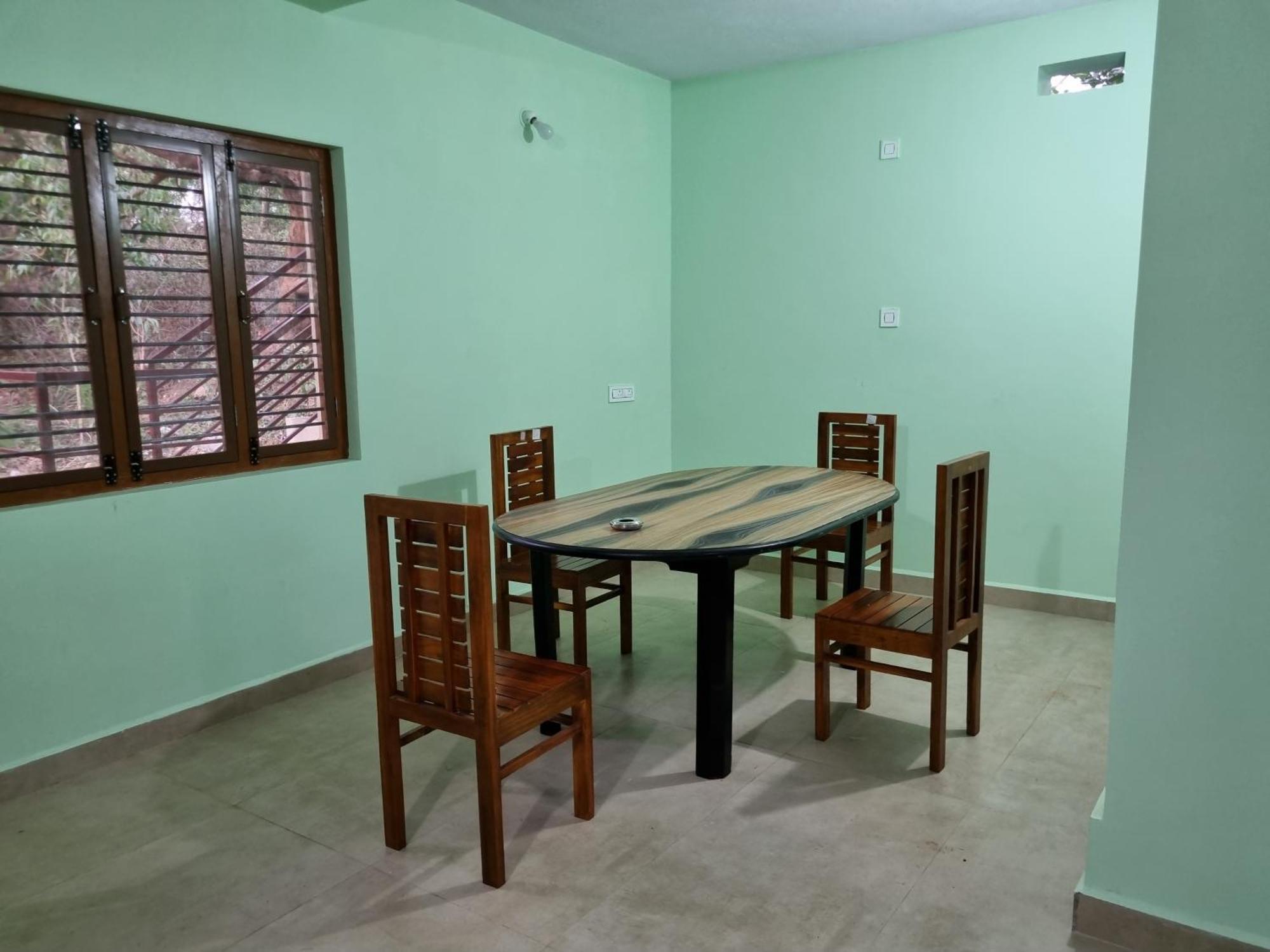 Farm Near Gokarna Bhavikodla With Kitchen Apartment *