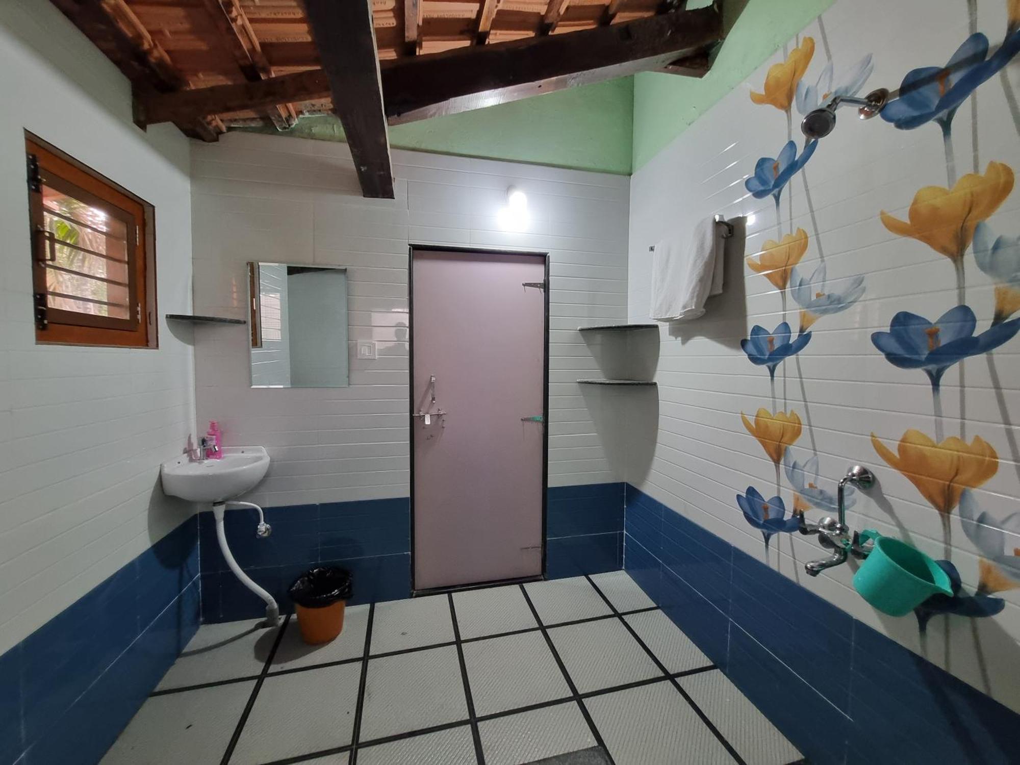 Apartment Farm Near Gokarna Bhavikodla With Kitchen