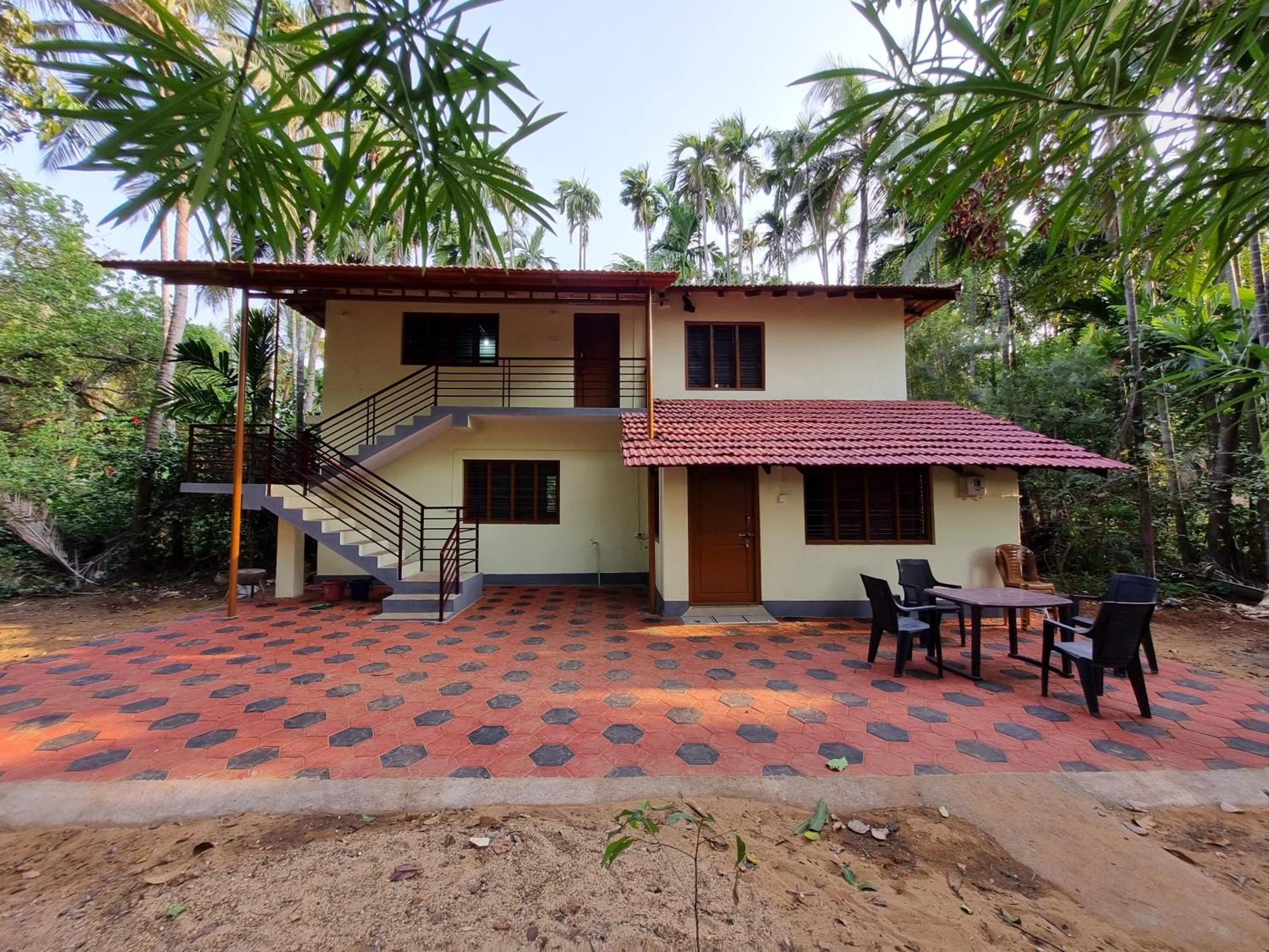 Farm Near Gokarna Bhavikodla With Kitchen *