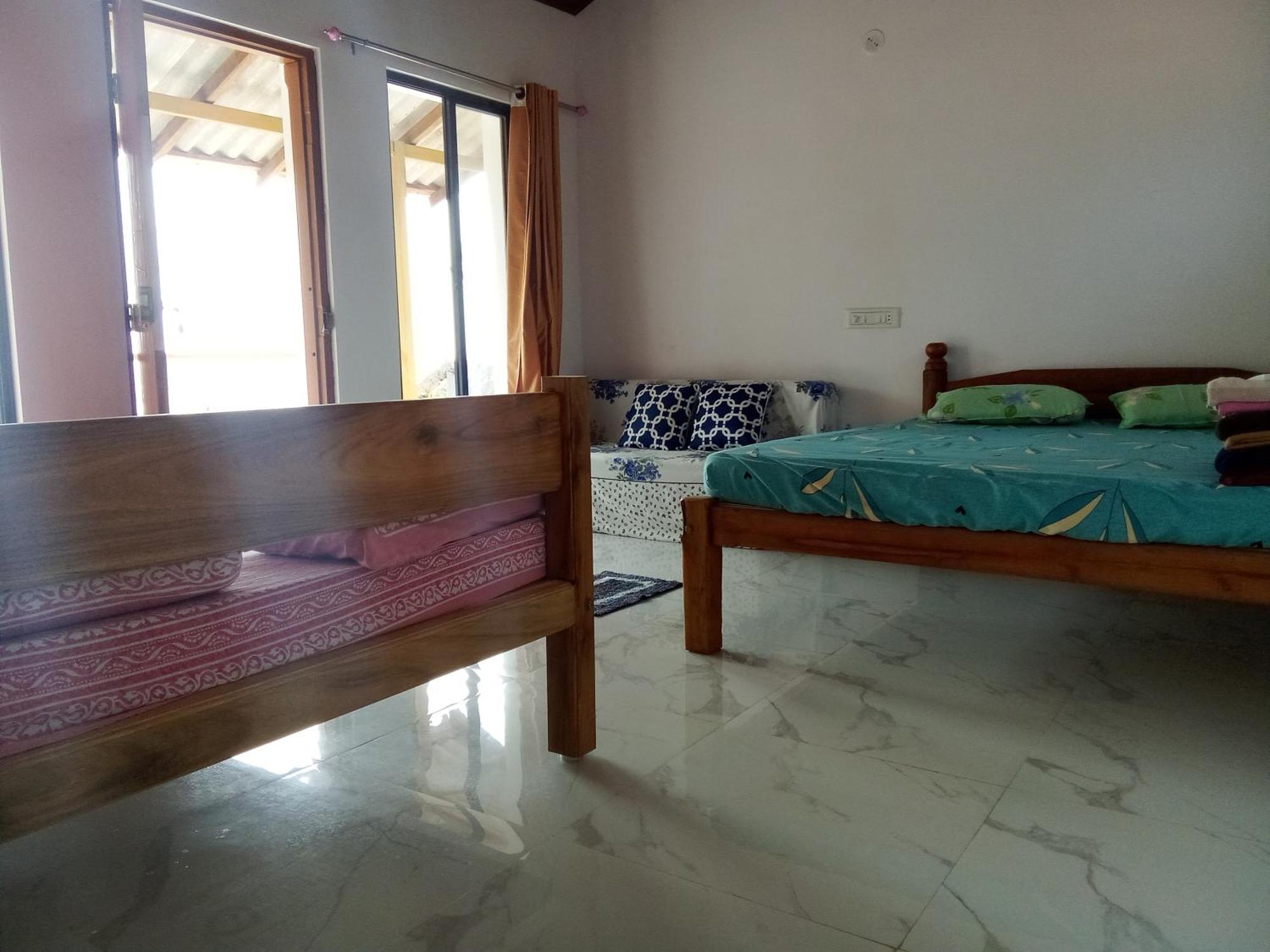 Homestay Gajananstay Facing