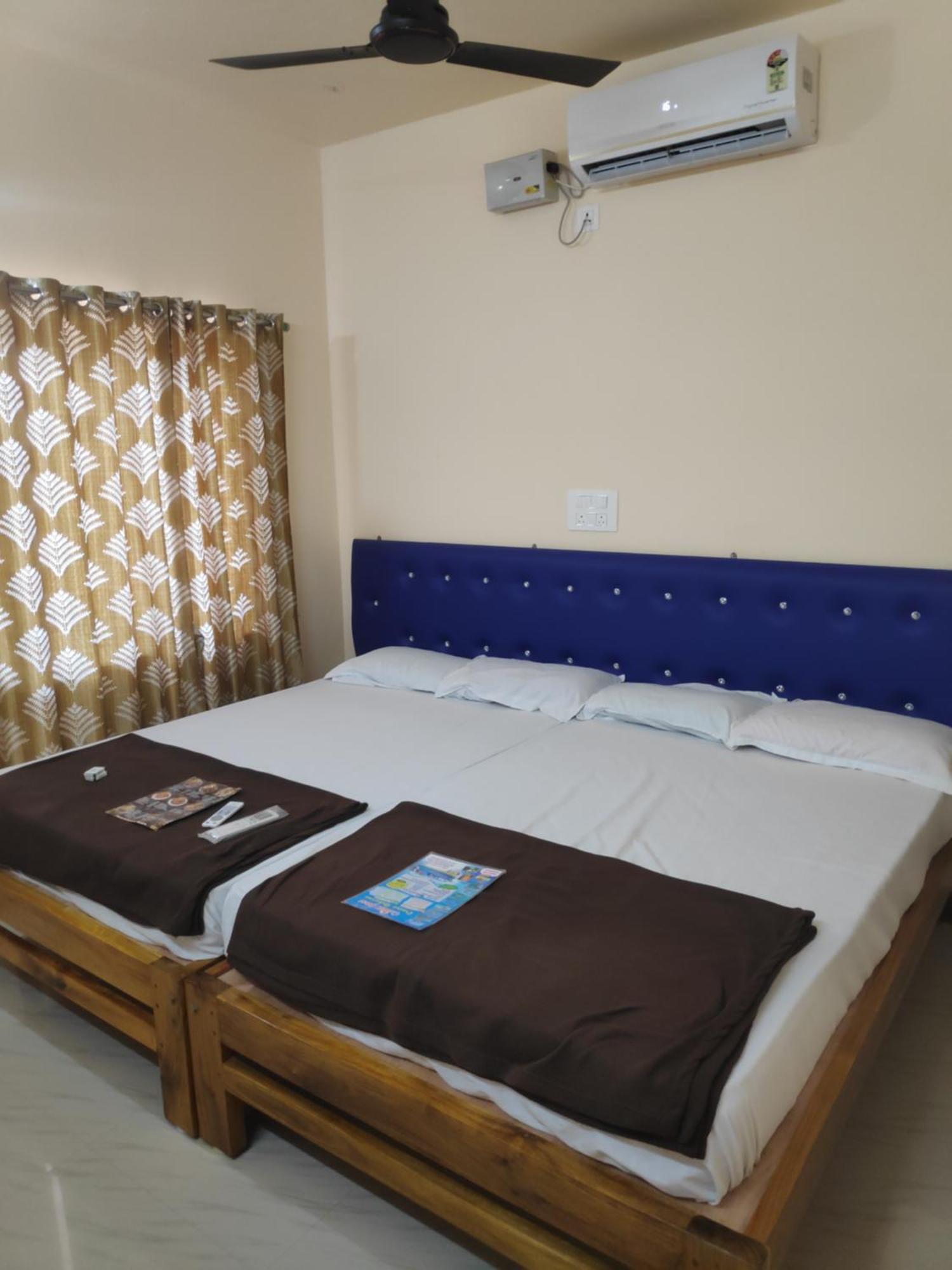 Redkar Gokarna Front Ac And Non Ac * Gokarna (Karnataka)