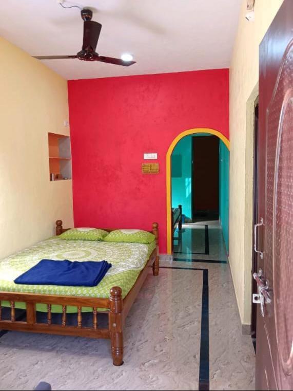 Homestay Gokarna Morjayee *
