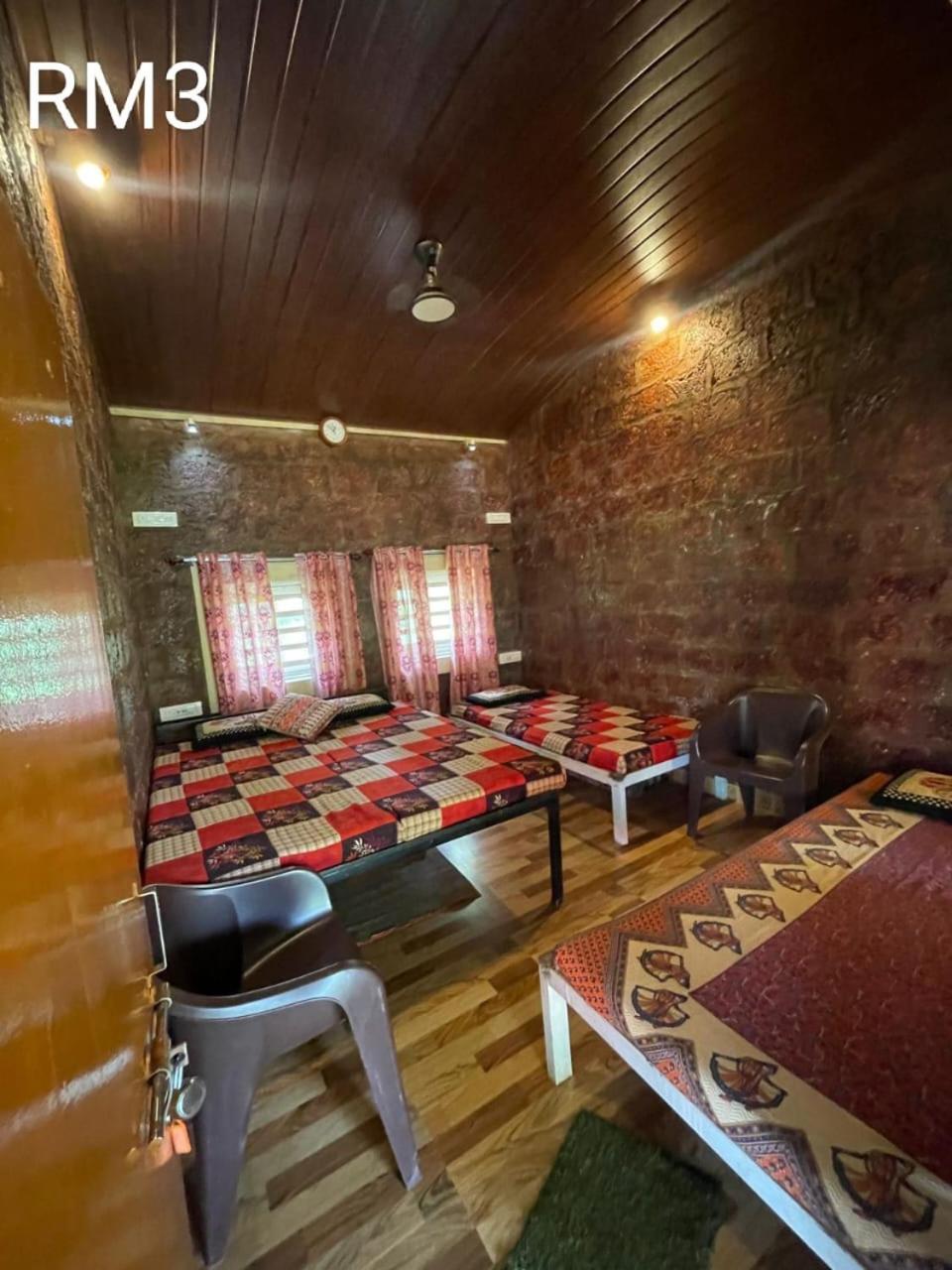 Riverstone Riverfront Farmhouse Farm stay *