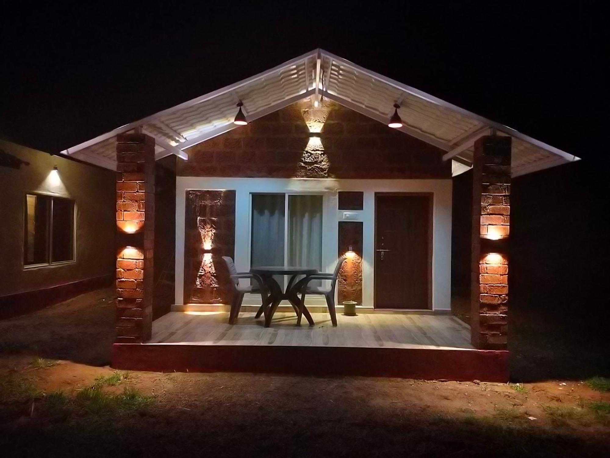 Riverstone Riverfront Farmhouse Farm stay *