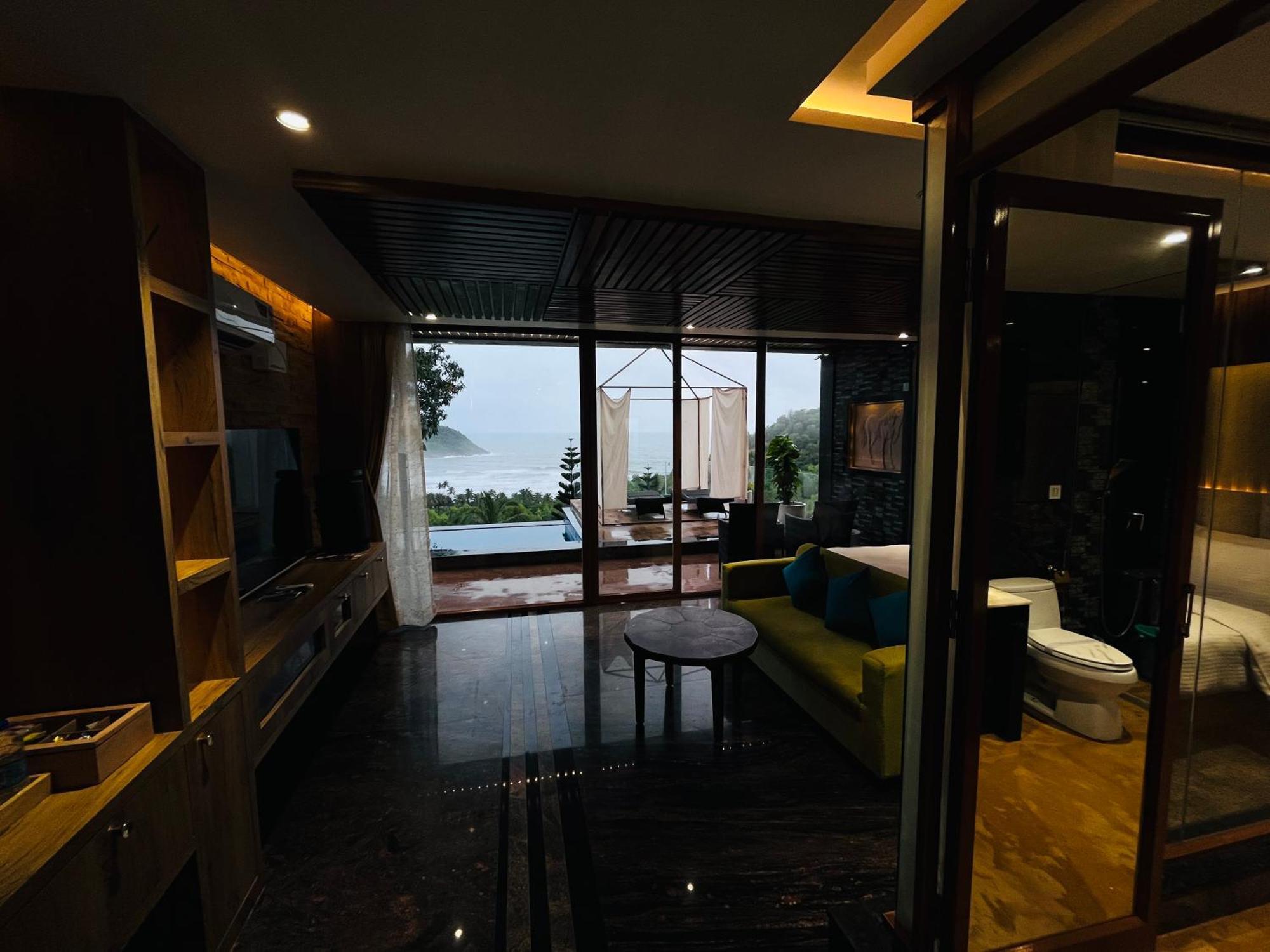 Resort Kudle View And