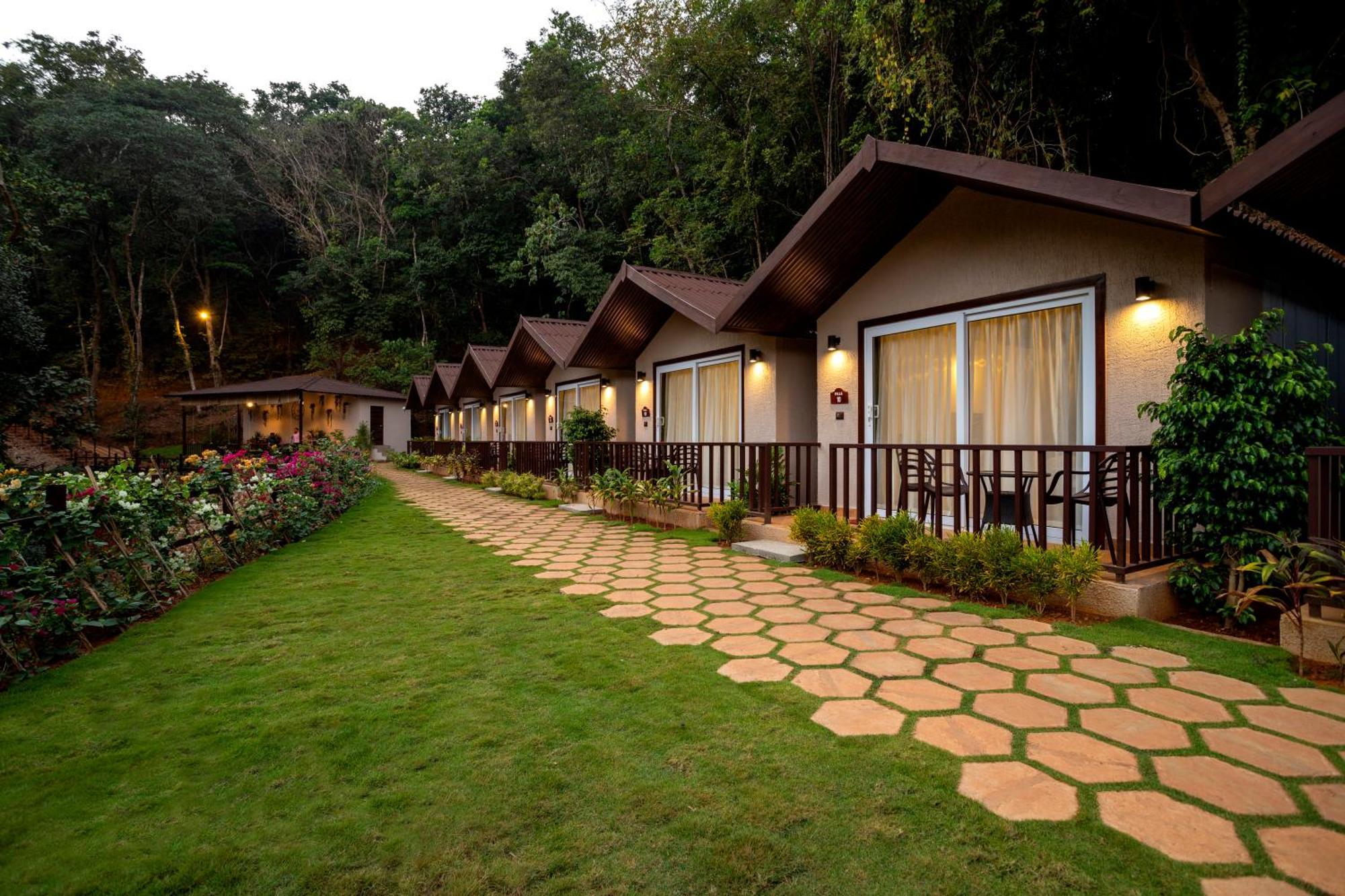 Stone Wood Premier Gokarna 4* Gokarna (Karnataka)