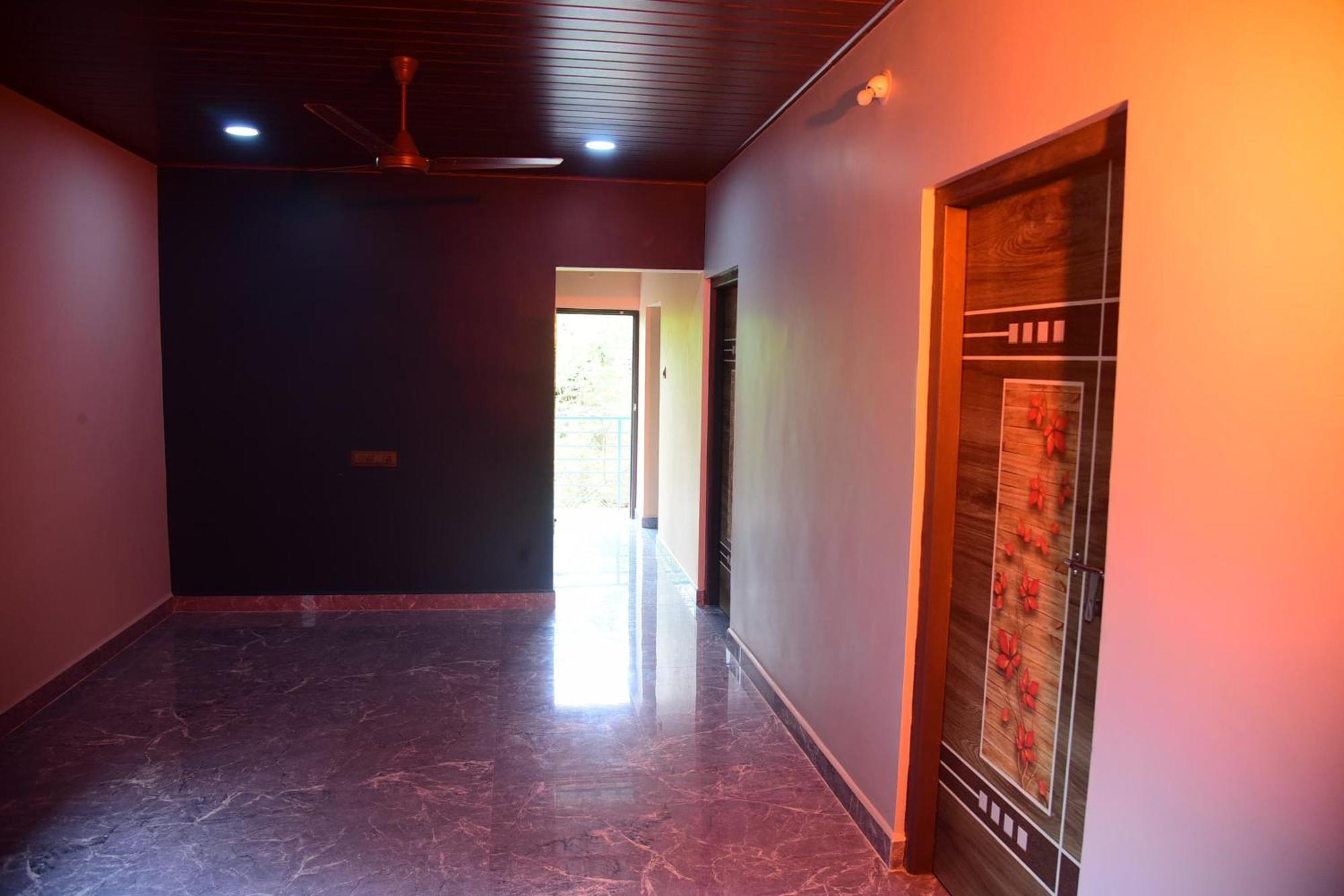 Homestay Shreeram *