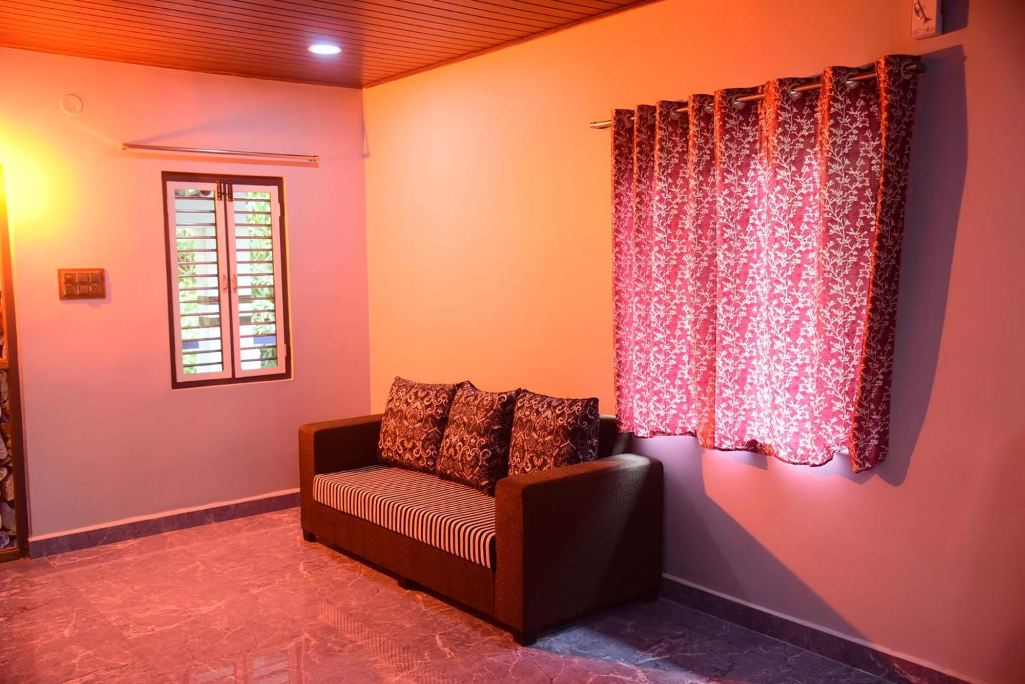 Shreeram Homestay *