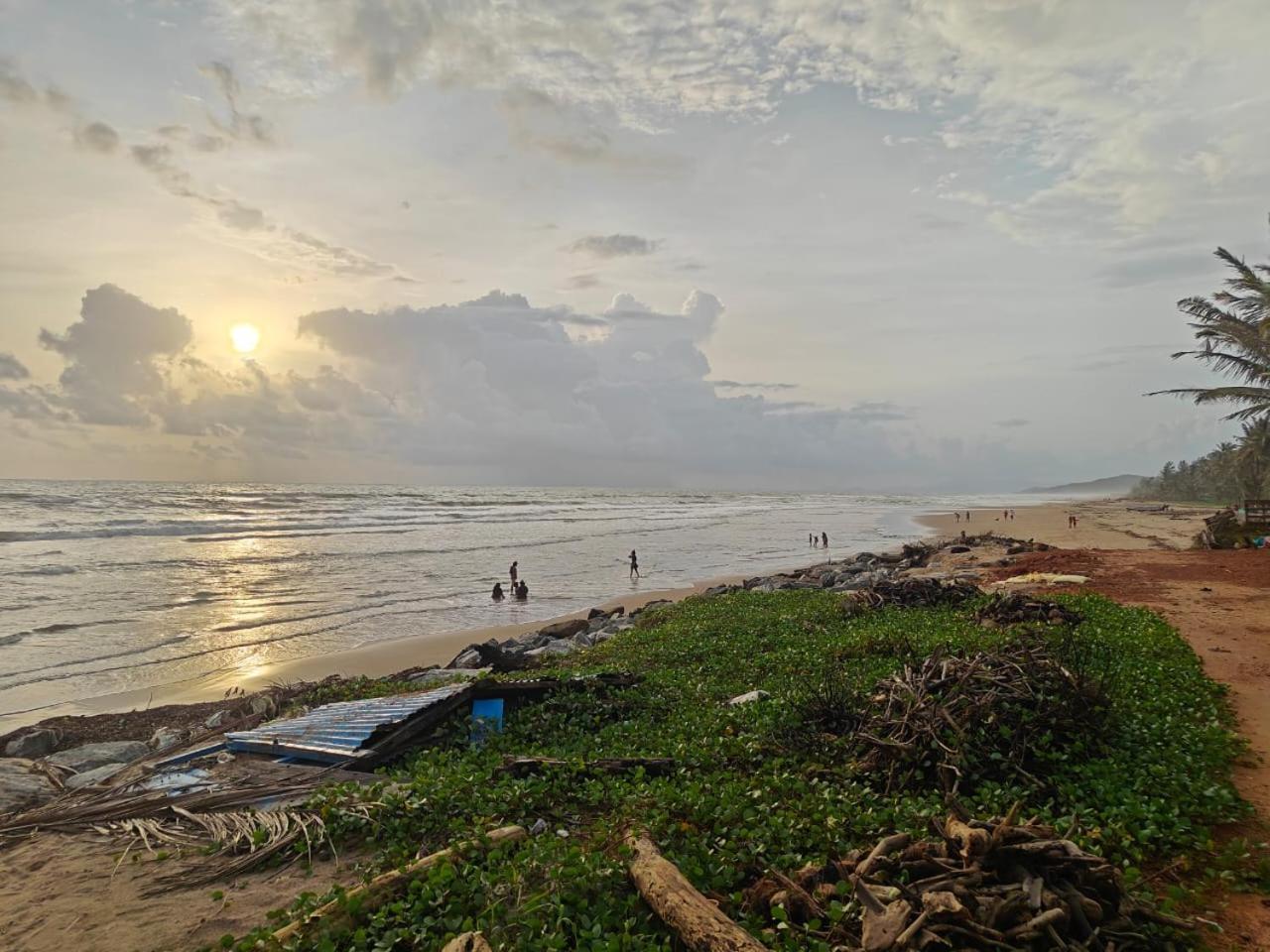 Homestay Aura By The Sea - A Unit Of Vivasa Leisure *