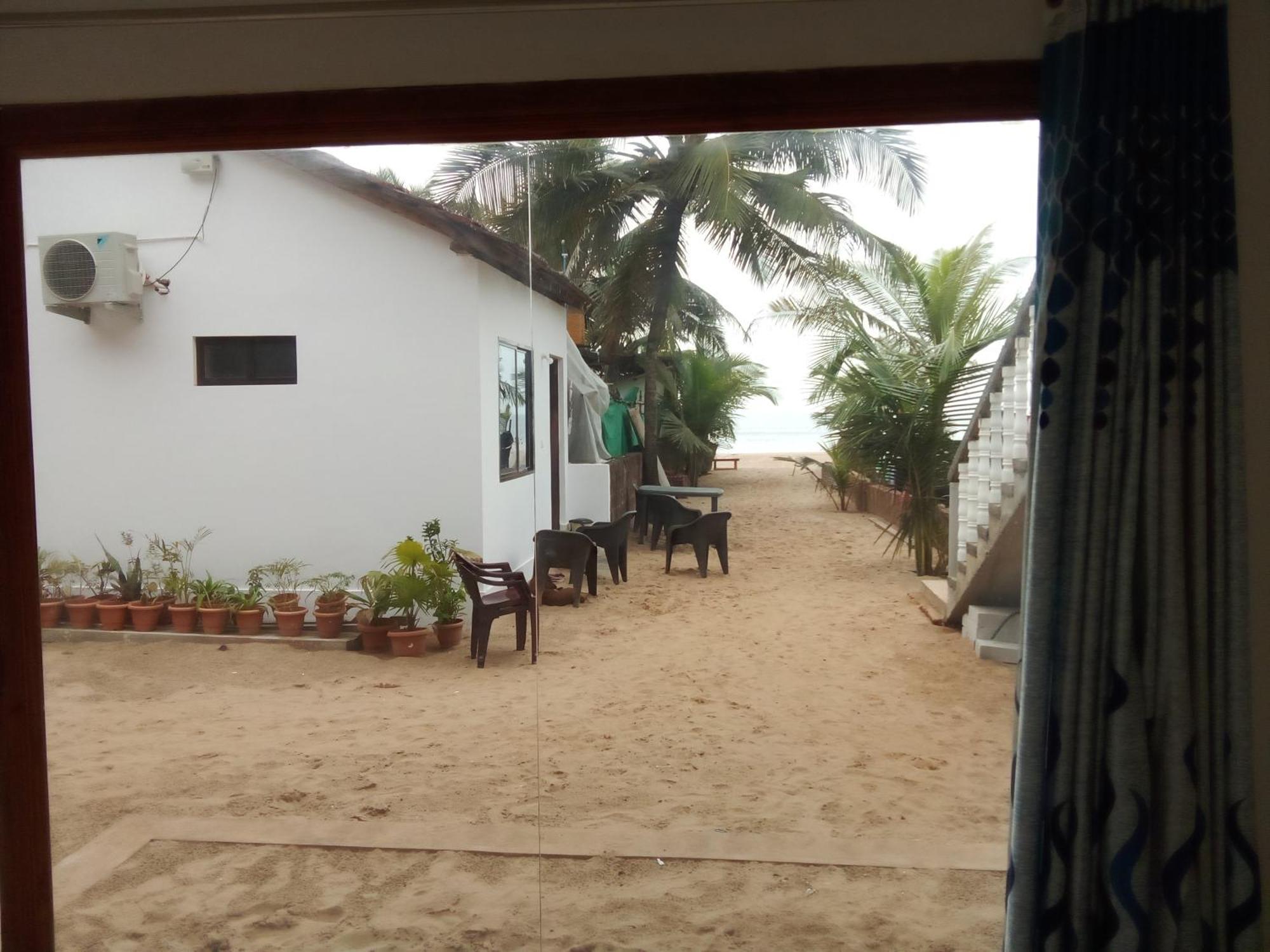 Homestay Gajananstay Facing *