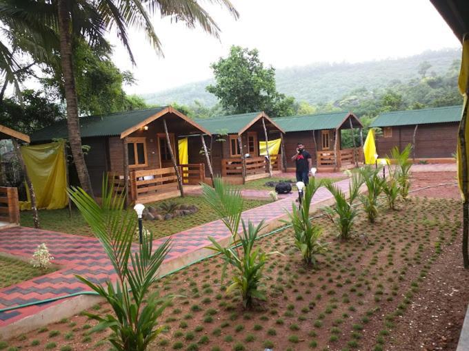 White Elephant Restaurant & Gokarna 2*
