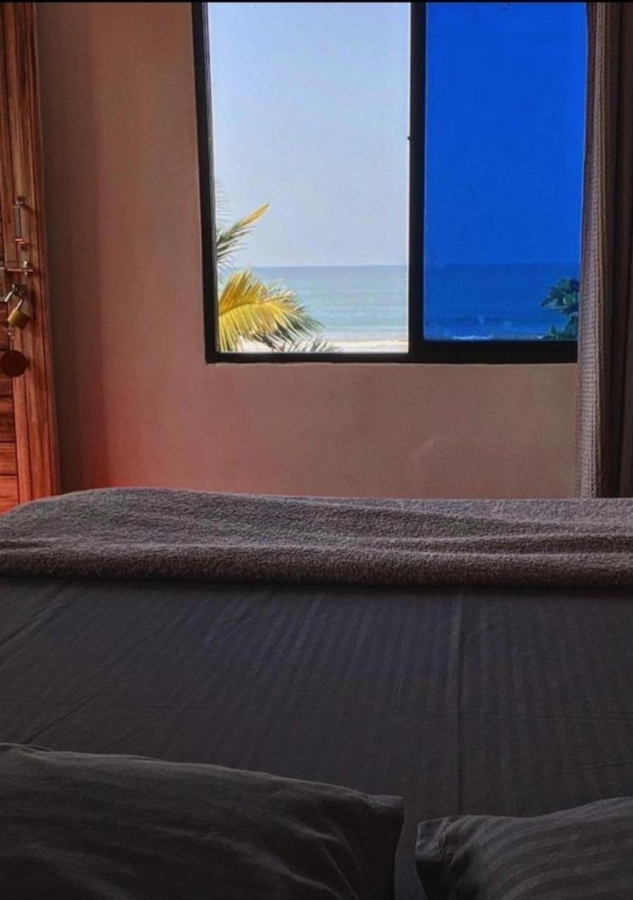 Homestay Bobs Beach House