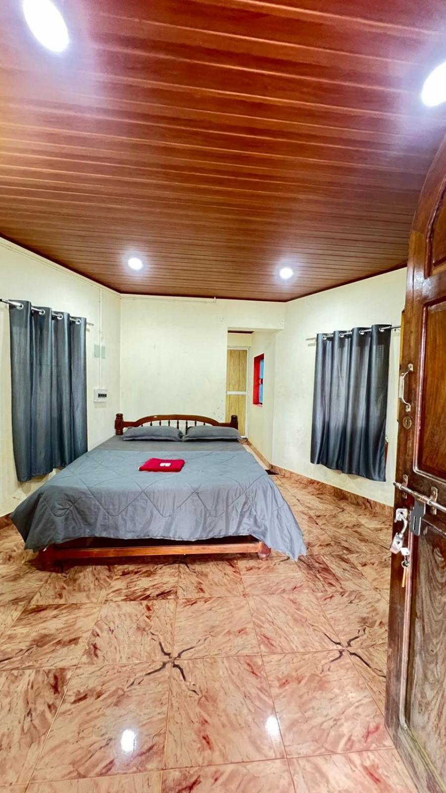 Lodge Pleasant Gokarna (Karnataka)