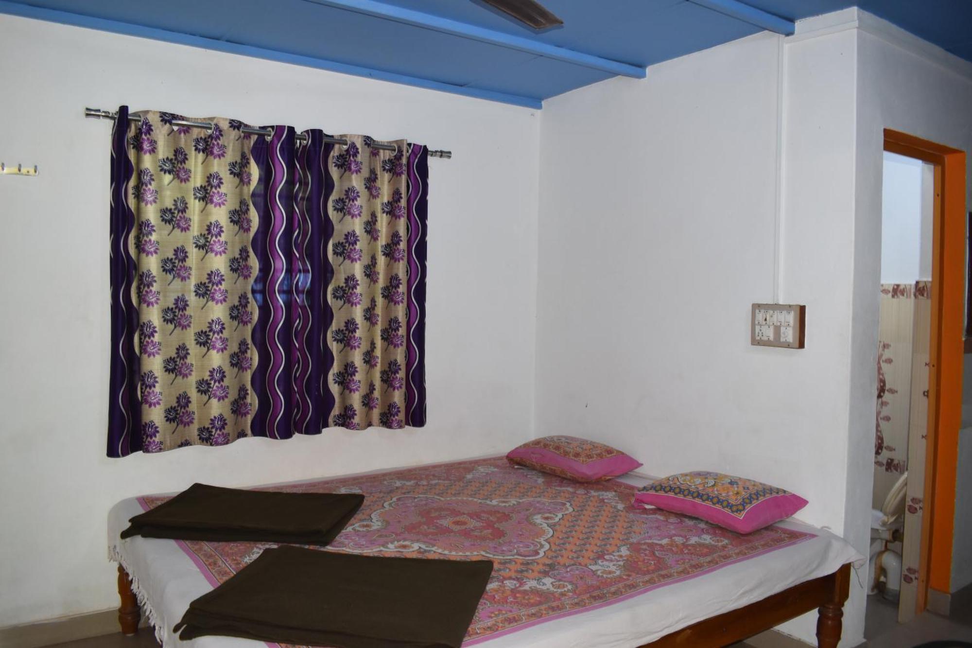 Gundappa Cafe Gokarna Kudle * Gokarna (Karnataka)