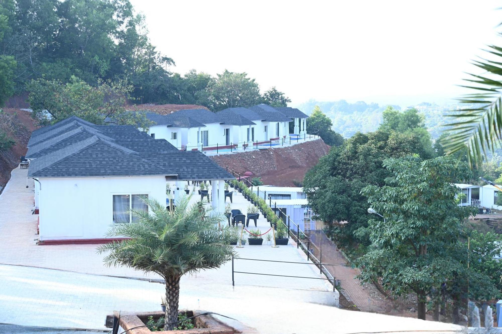 Revellers Resort *