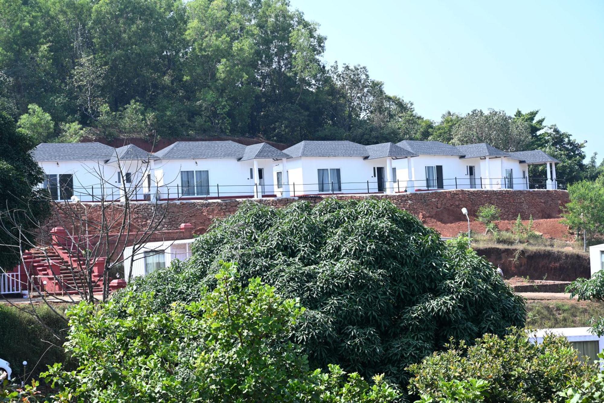 Revellers Resort *