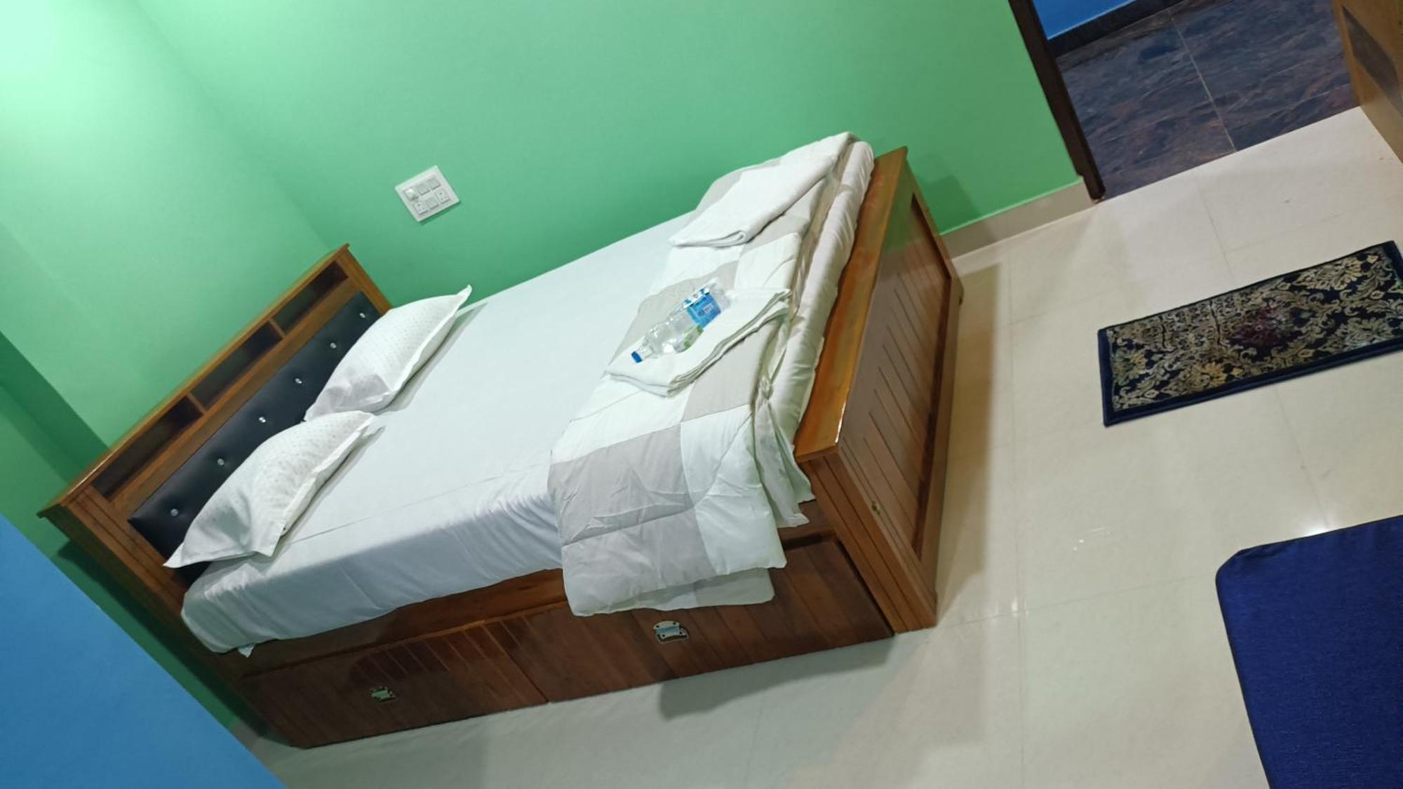Guest house Yanki Gokarna *