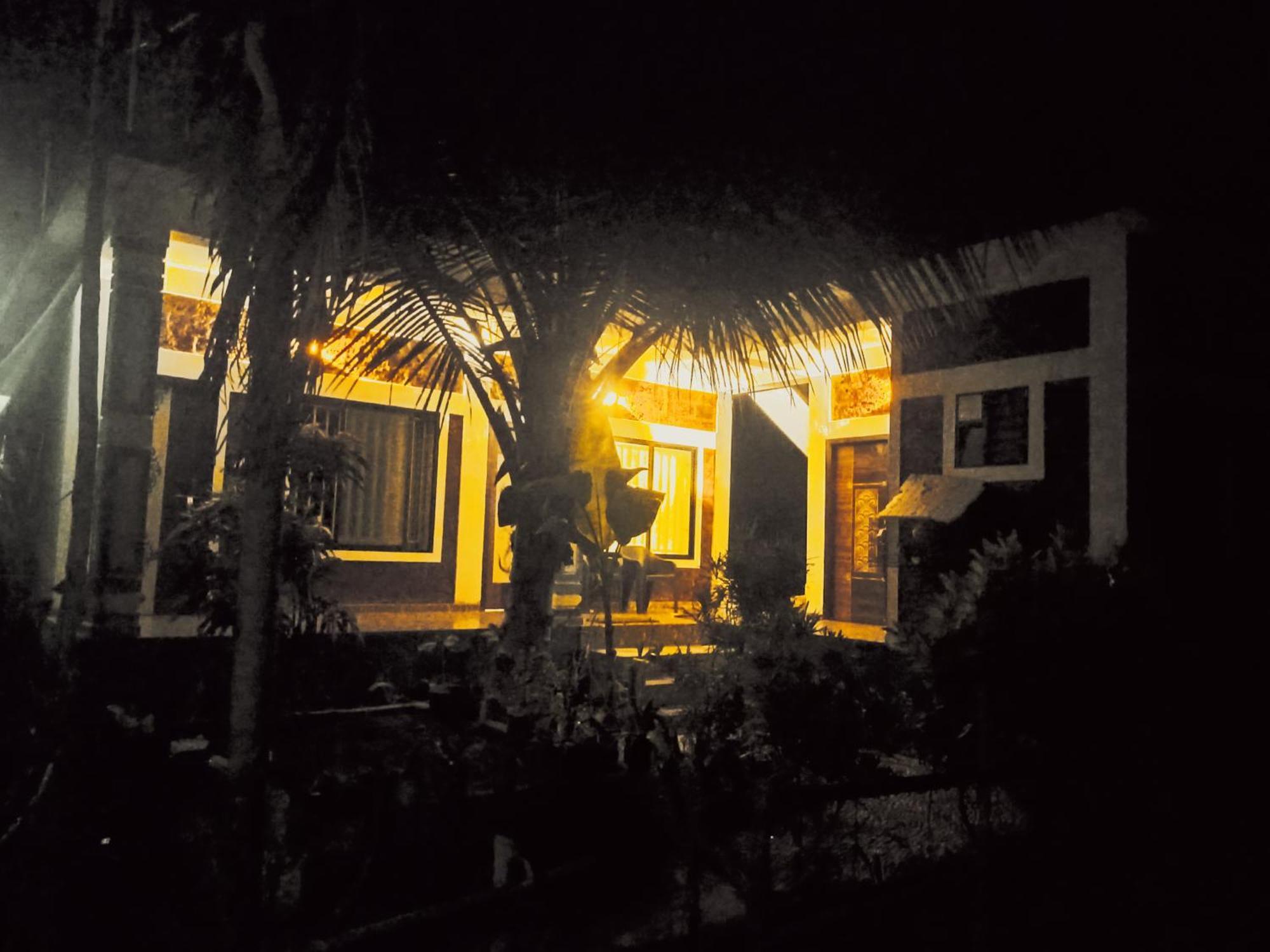 Gangotri Cafe And Bed & Breakfast Gokarna (Karnataka)