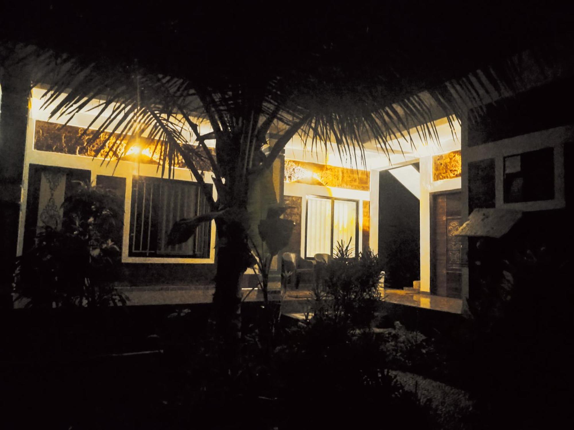 Bed & Breakfast Gangotri Cafe And Gokarna (Karnataka)