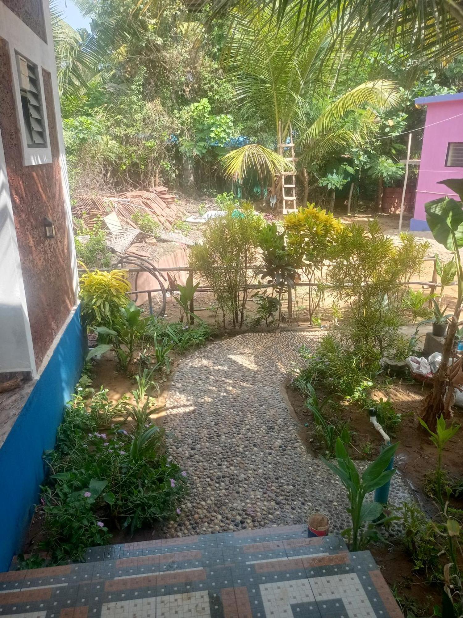 Gangotri Cafe And Bed & Breakfast Gokarna (Karnataka)