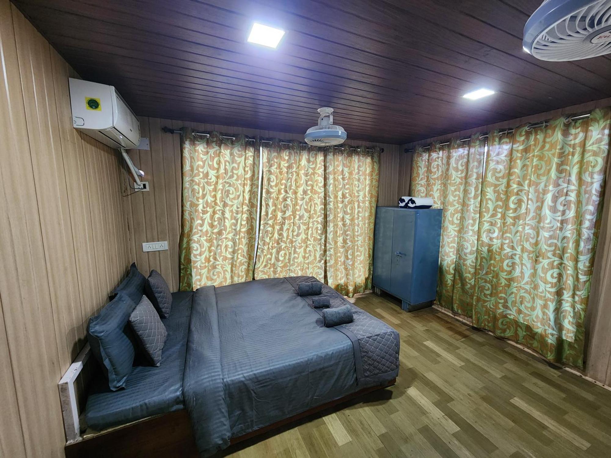 Revellers Resort *