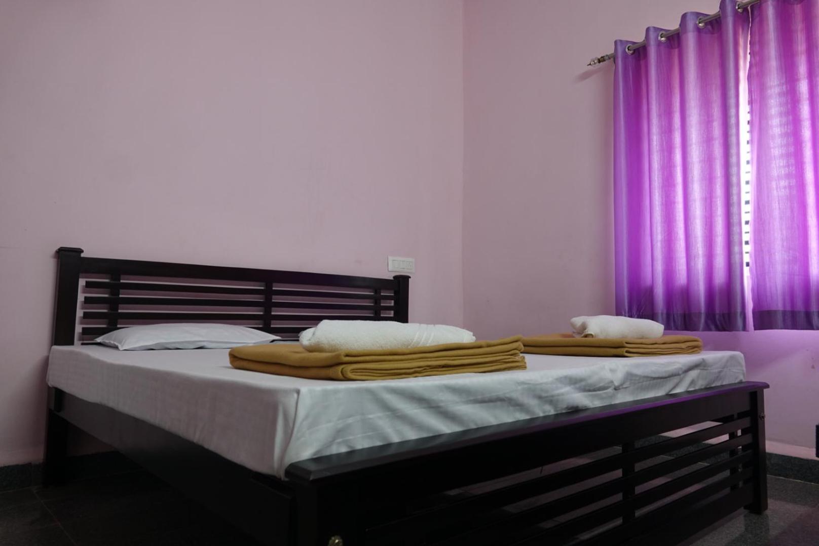 Guest house Aryadurga Residency Gokarna (Karnataka)