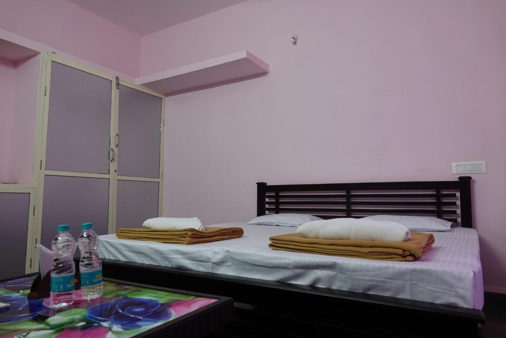 Aryadurga Residency Guest house Gokarna (Karnataka)