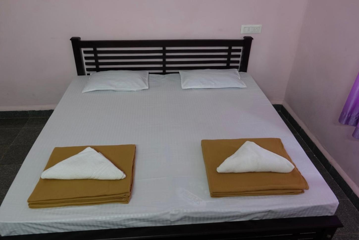 Guest house Aryadurga Residency *