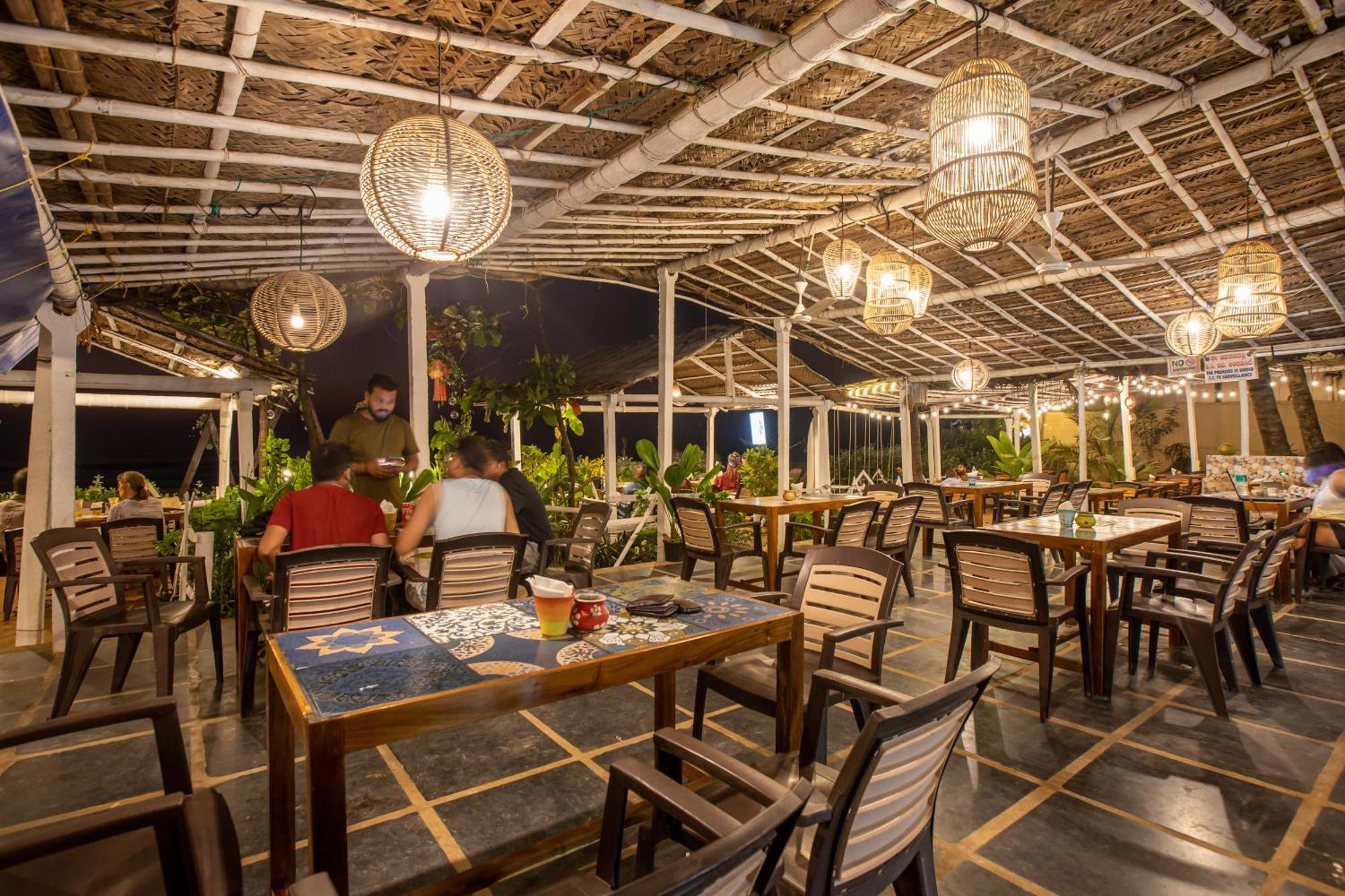 Sunset Cafe *