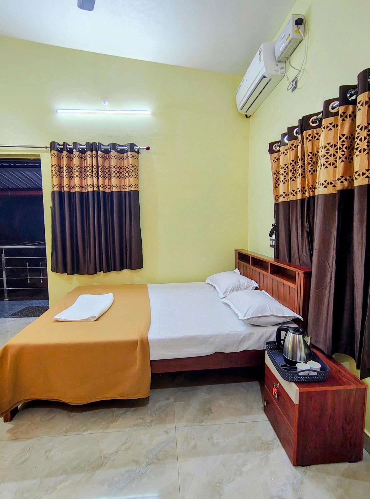 Thayi Krupa Homestay *