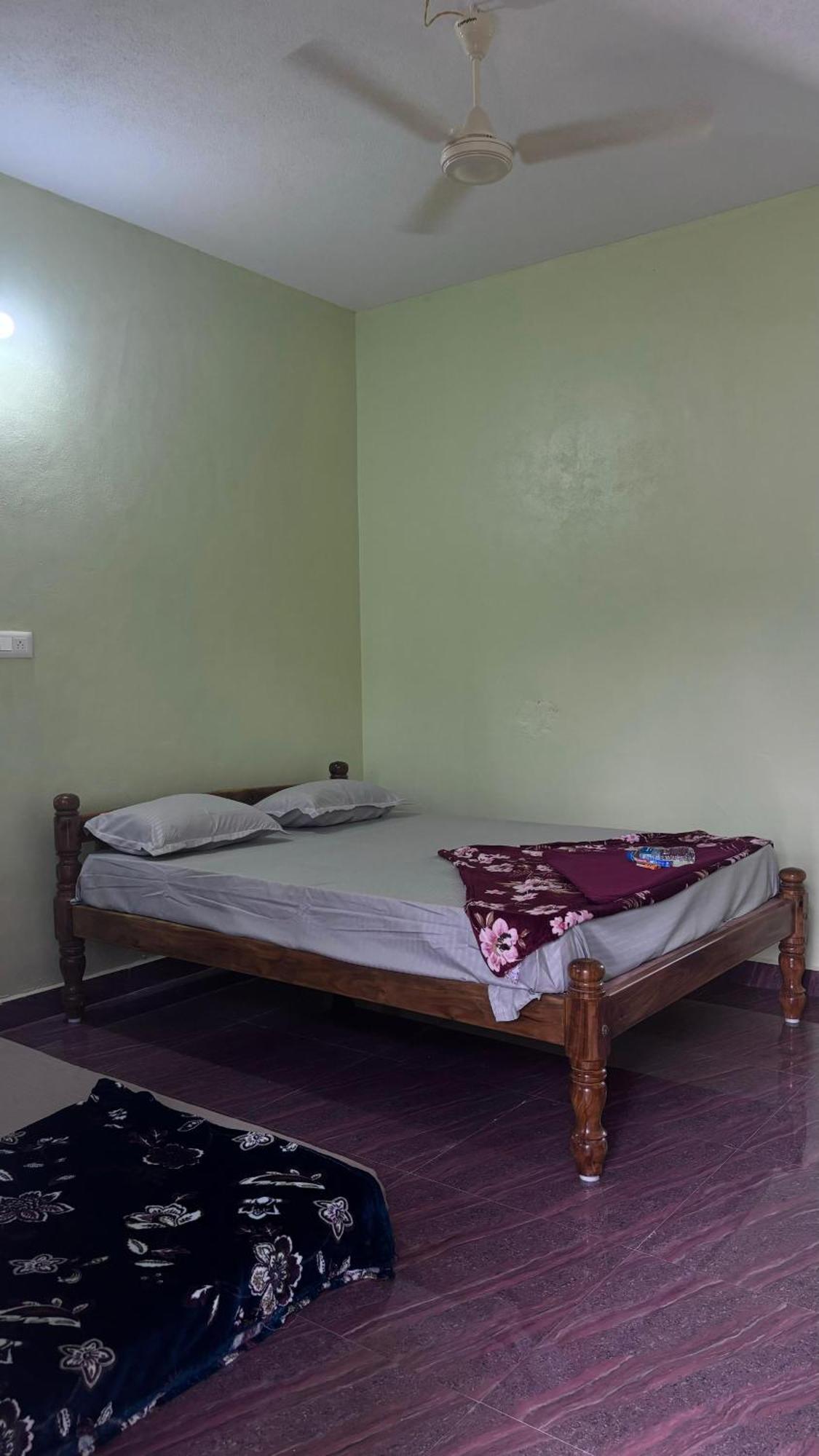 Gokarna Raj Kencha's * Gokarna (Karnataka)