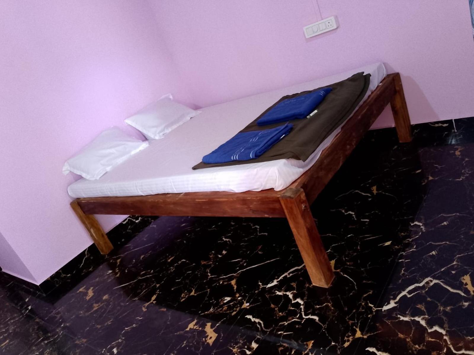 Parvati Apartment *
