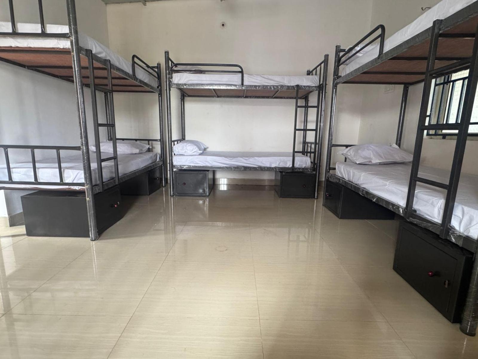 Hostel Aaroha Hilltop Backpackers