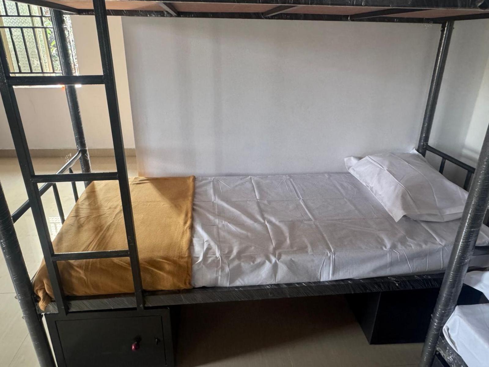 Aaroha Hilltop Backpackers * Gokarna (Karnataka)