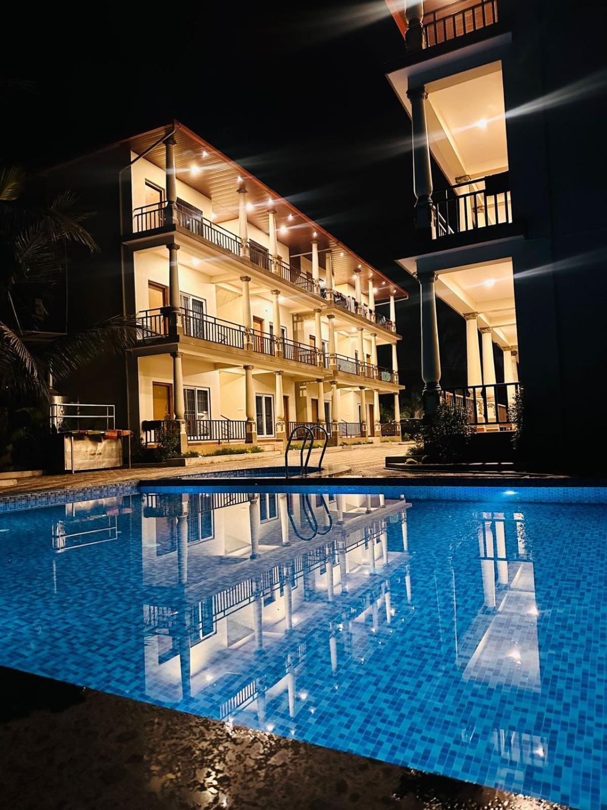 Prakruti Resort *