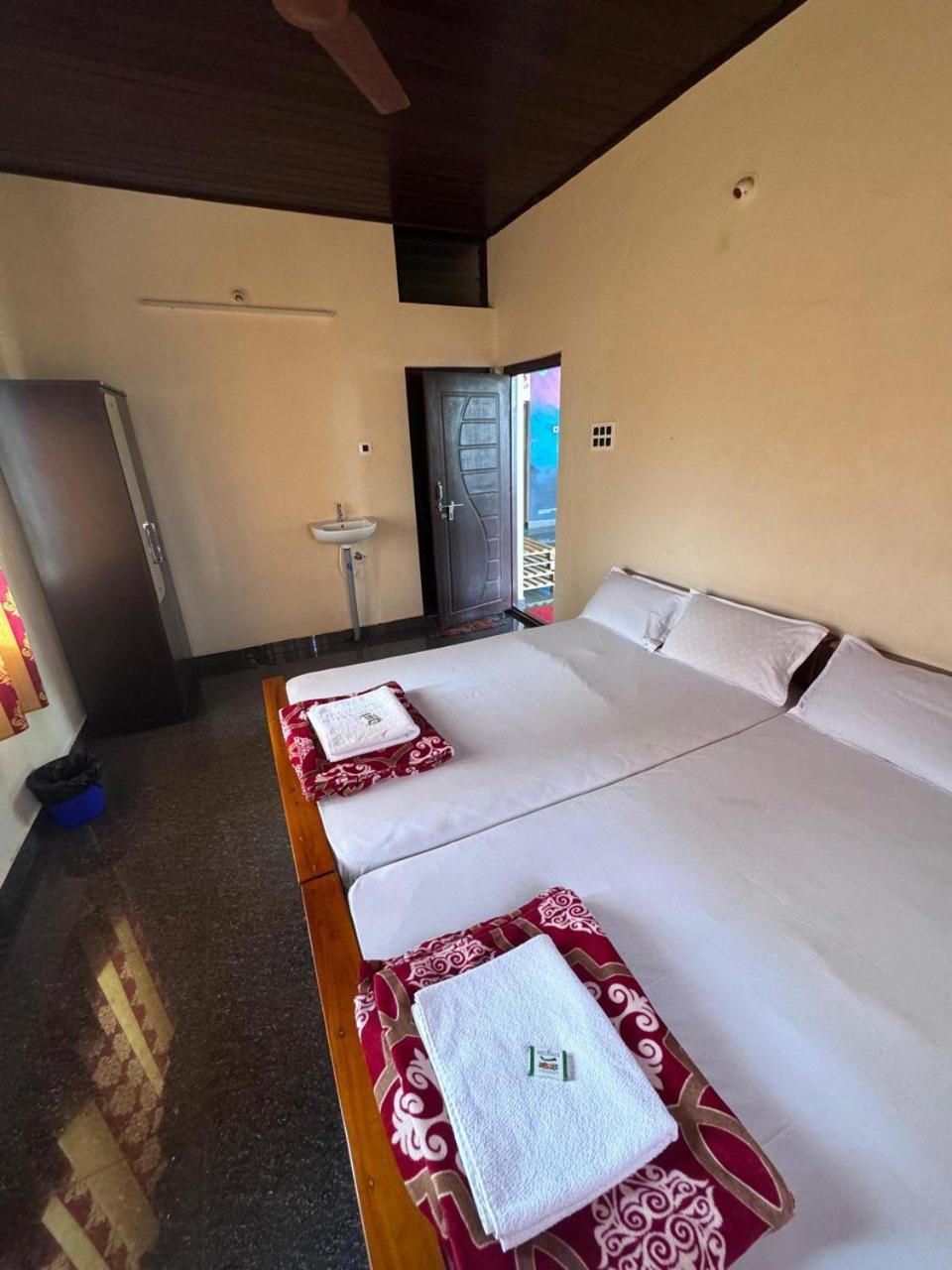 Guest house Aikya *
