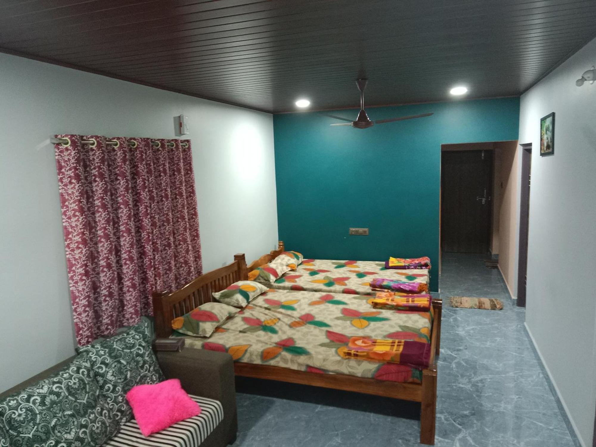 Homestay Shreeram *