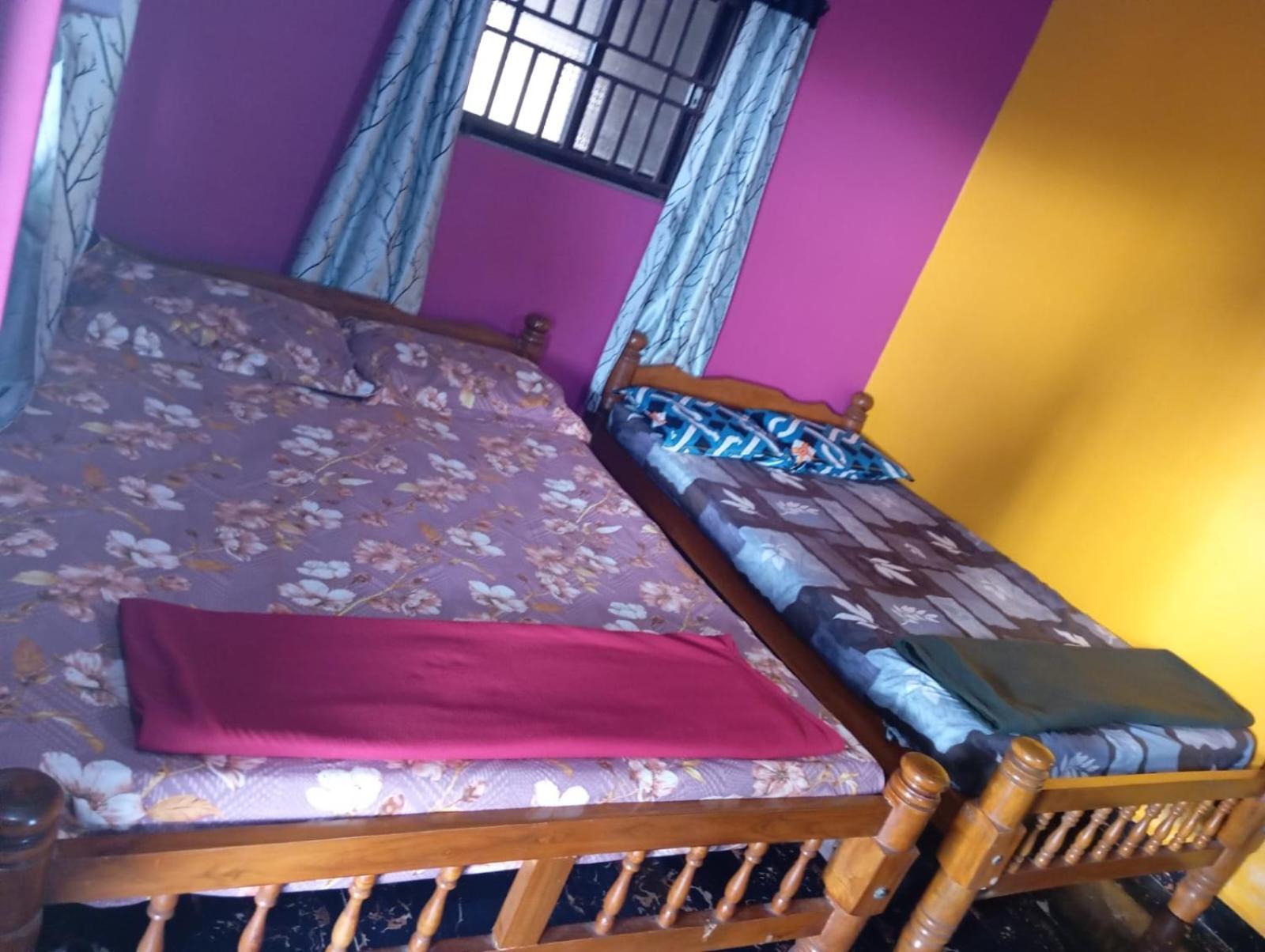 Waves End Front Homestay *