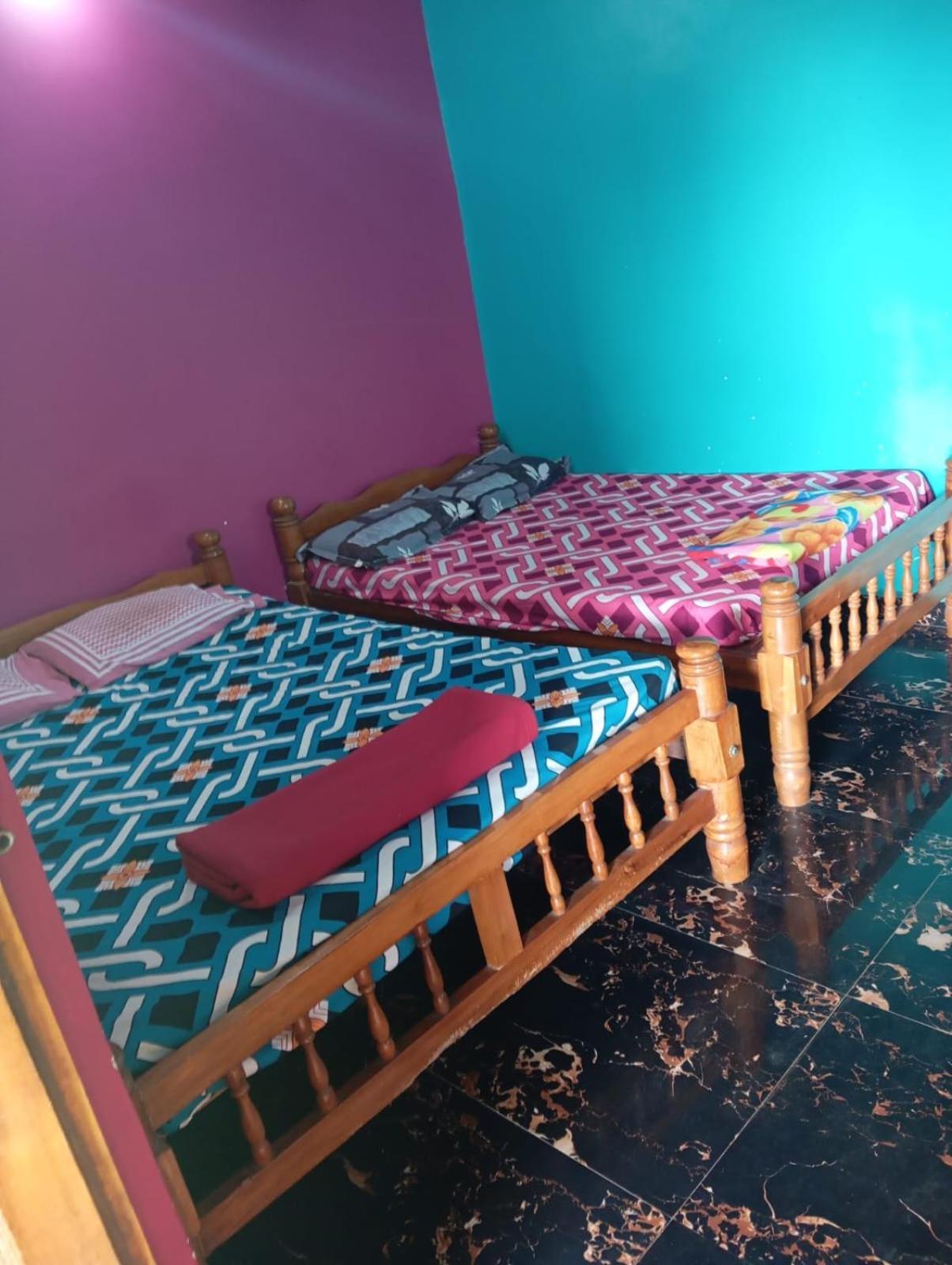 Waves End Front Homestay *