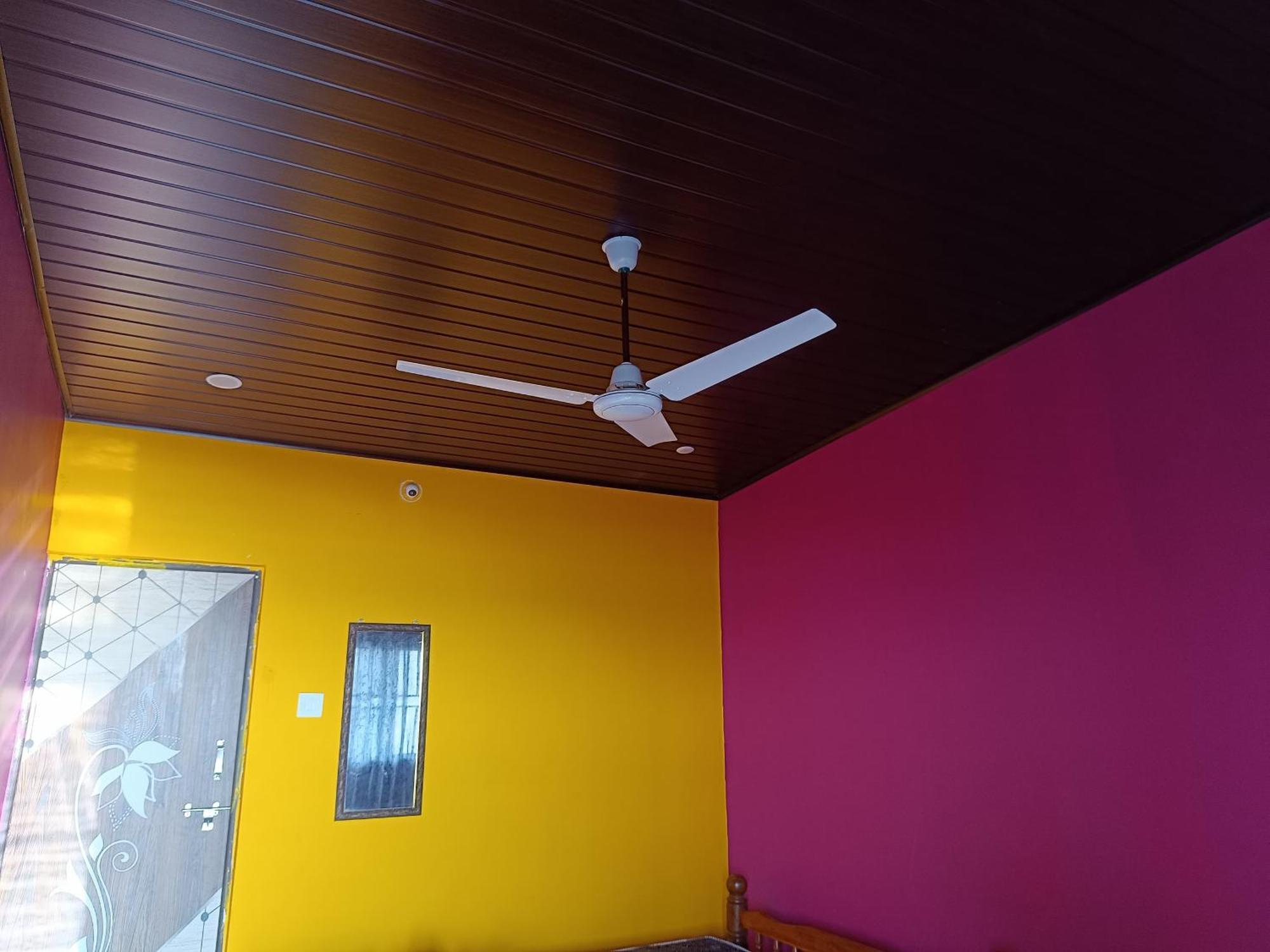 Homestay Waves End Front *