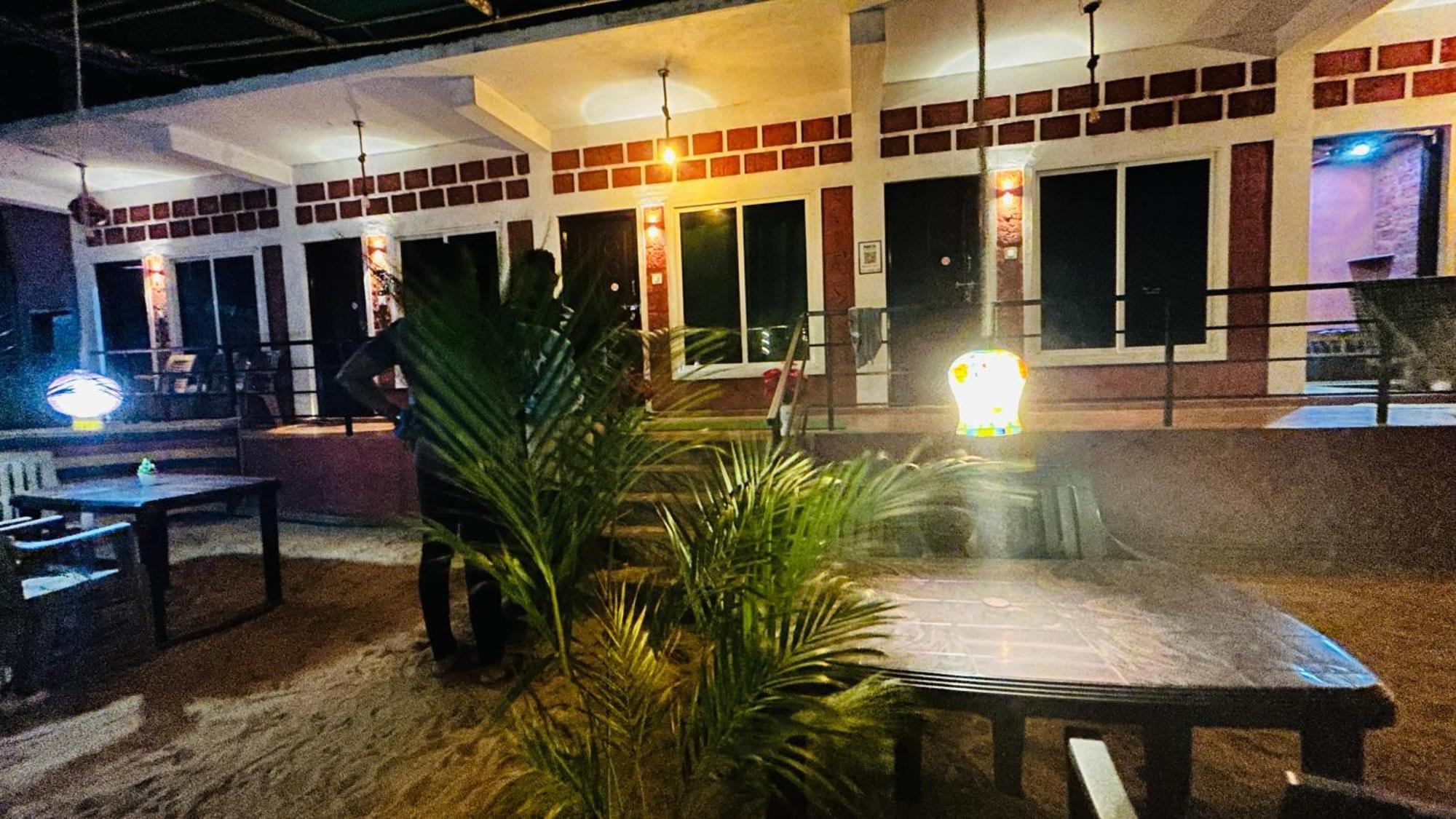 Aisiri Comforts And Cafe Hotel 5*