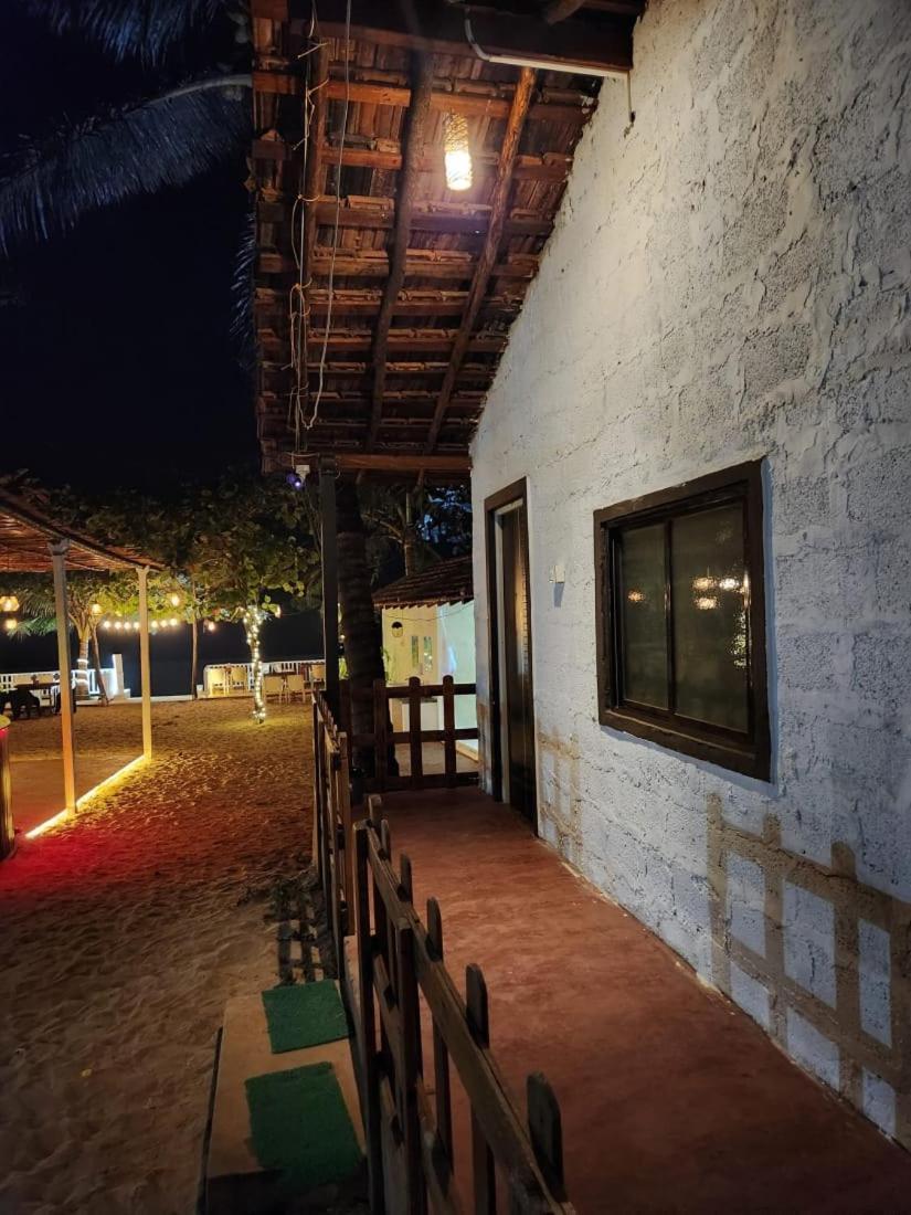 The Coco Leaf Cafe Hotel *