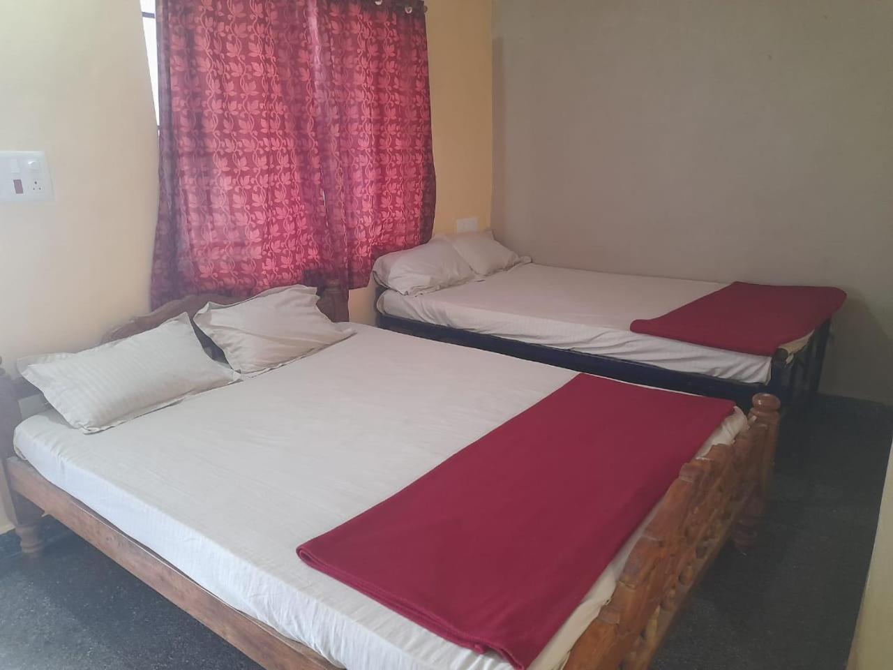 Homestay Candle Wood Gokarna (Karnataka)