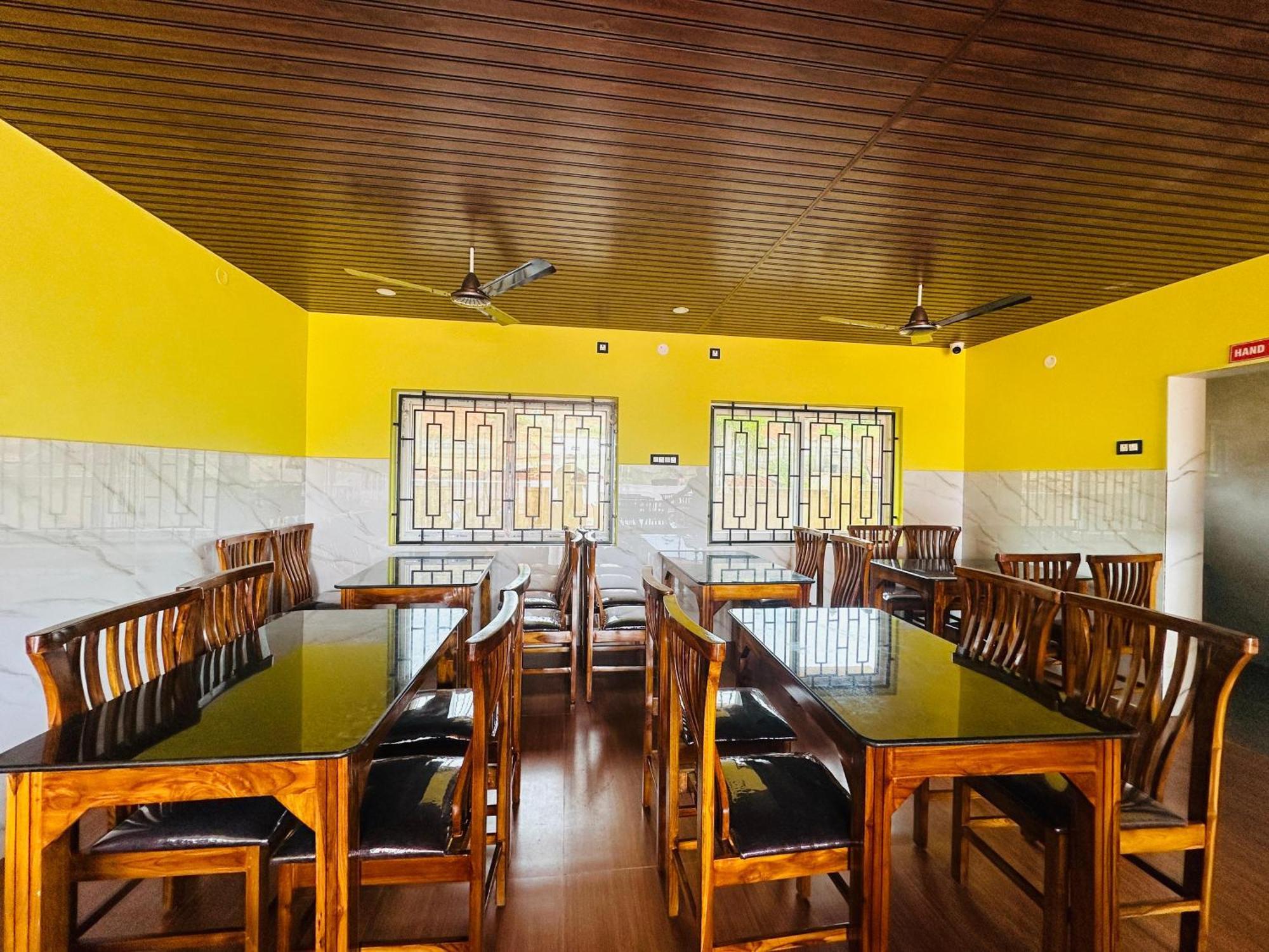 Hotel Shri Katyayani Palace