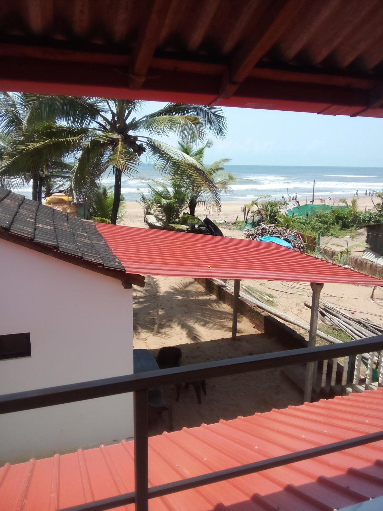 Homestay Gajananstay Facing *