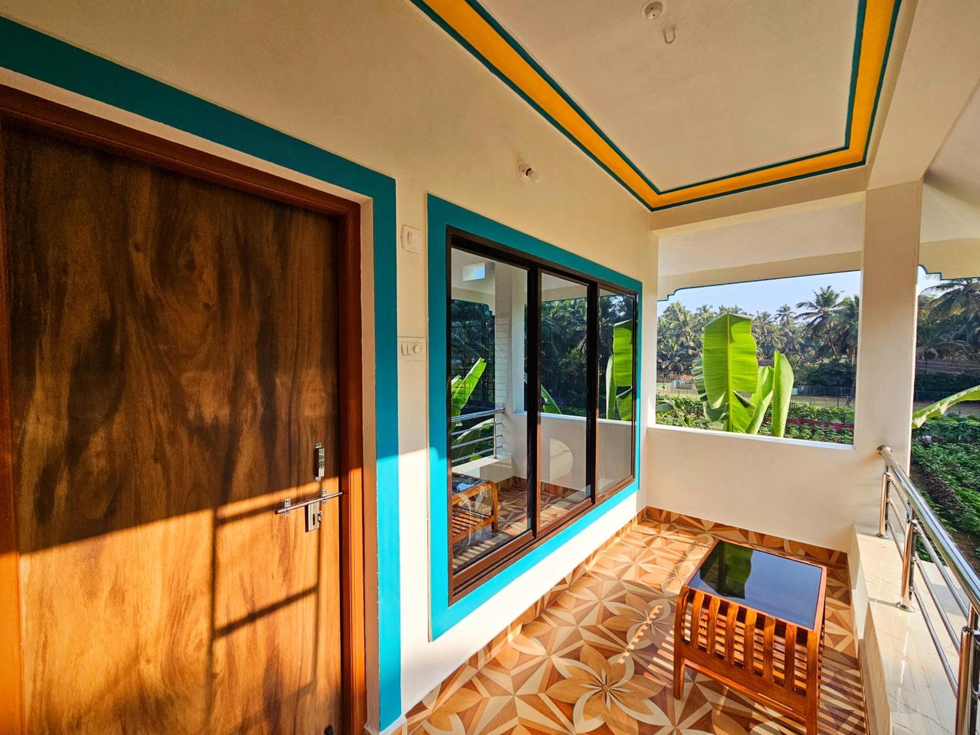 The Beachwalk - Your Pathway To The Beach Homestay