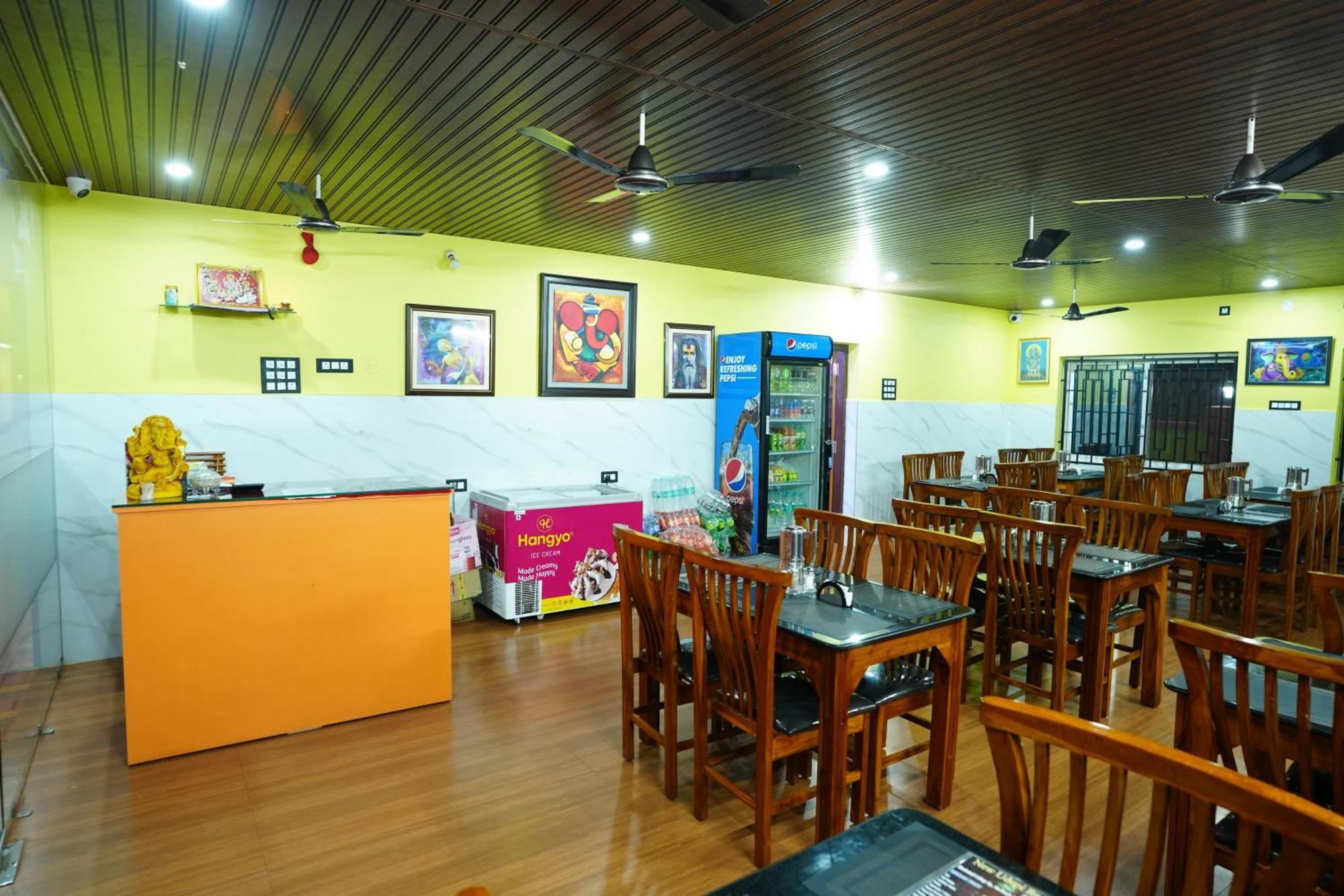 Shri Katyayani Palace Hotel Gokarna (Karnataka)
