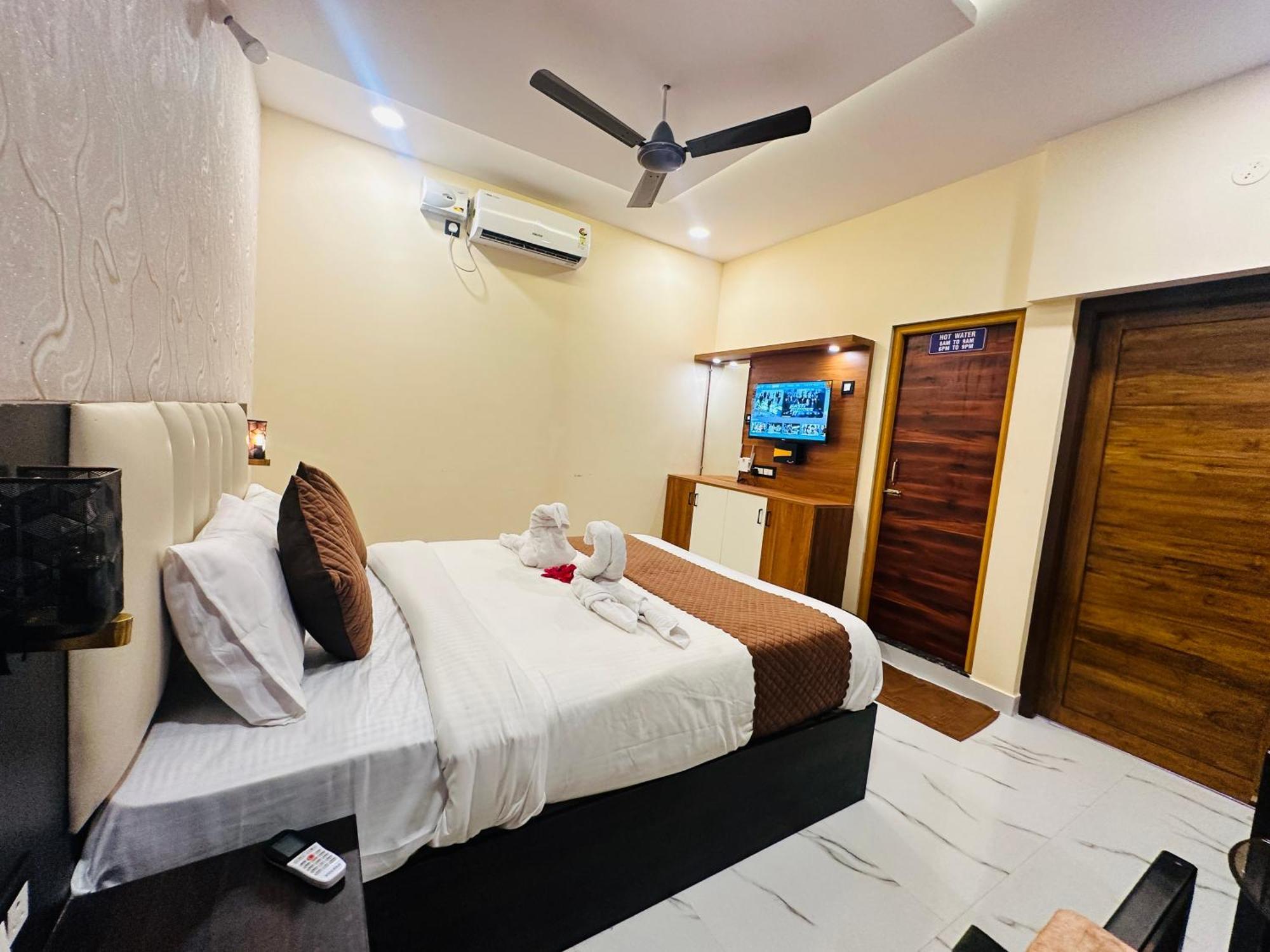 Shri Katyayani Palace Hotel 3*